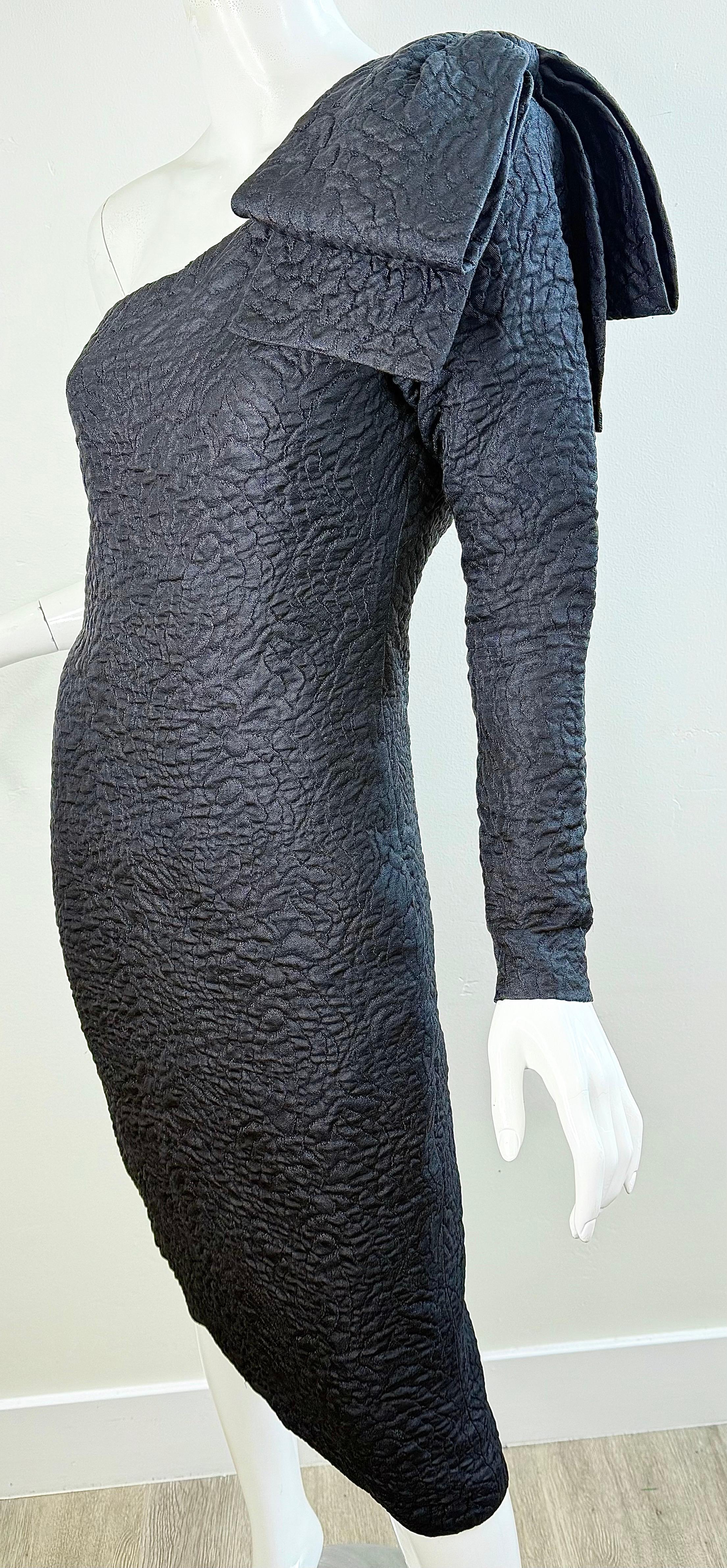 Yves Saint Laurent Herbst 1988 Schwarzes Ein-Schulter-Kleid mit strukturierter Schleife Vintage By YSL im Angebot 12