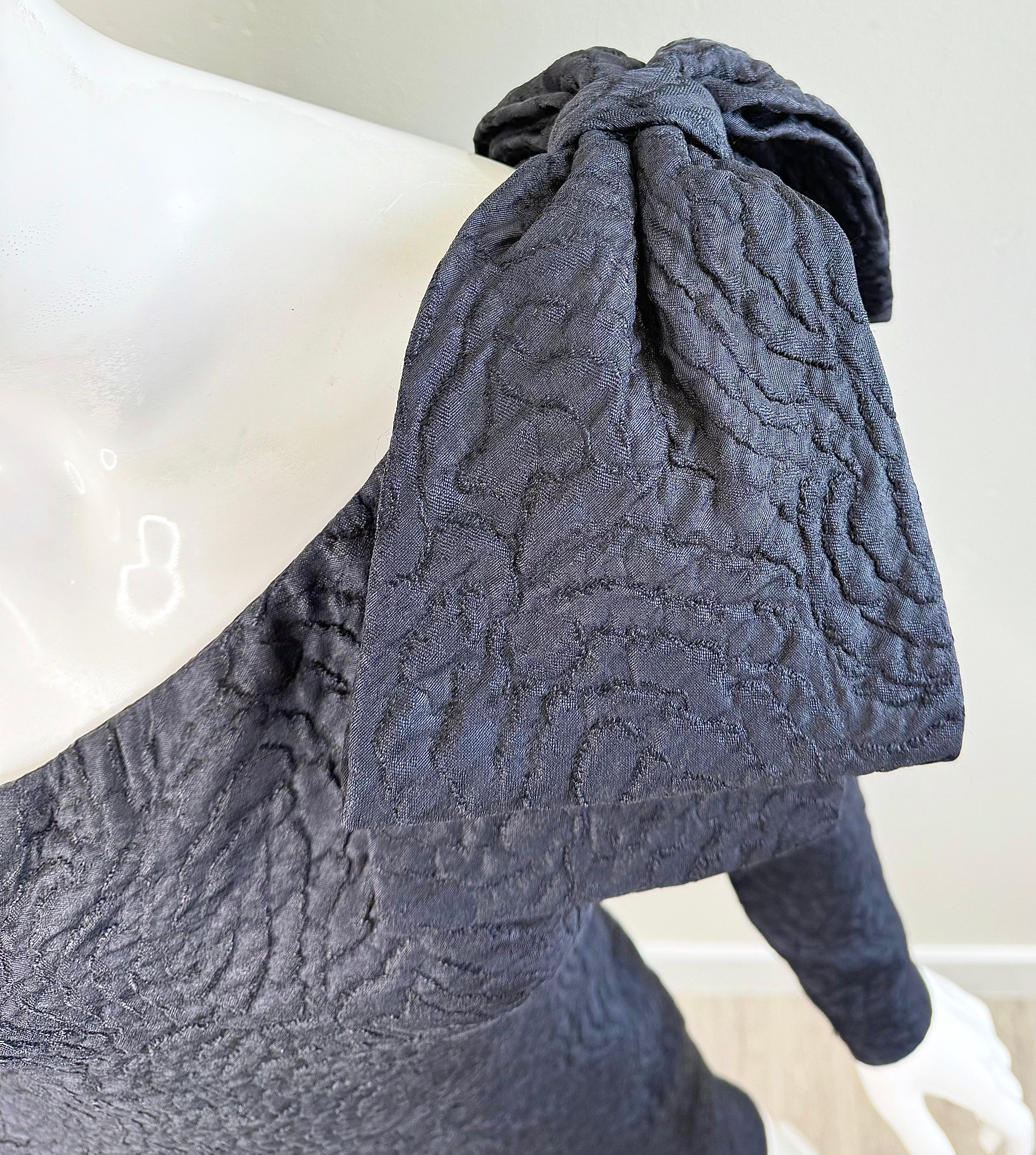 Yves Saint Laurent Herbst 1988 Schwarzes Ein-Schulter-Kleid mit strukturierter Schleife Vintage By YSL im Angebot 5