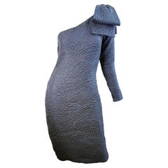 Yves Saint Laurent Autunno 1988 Vestito nero monospalla con fiocco Vintage YSL