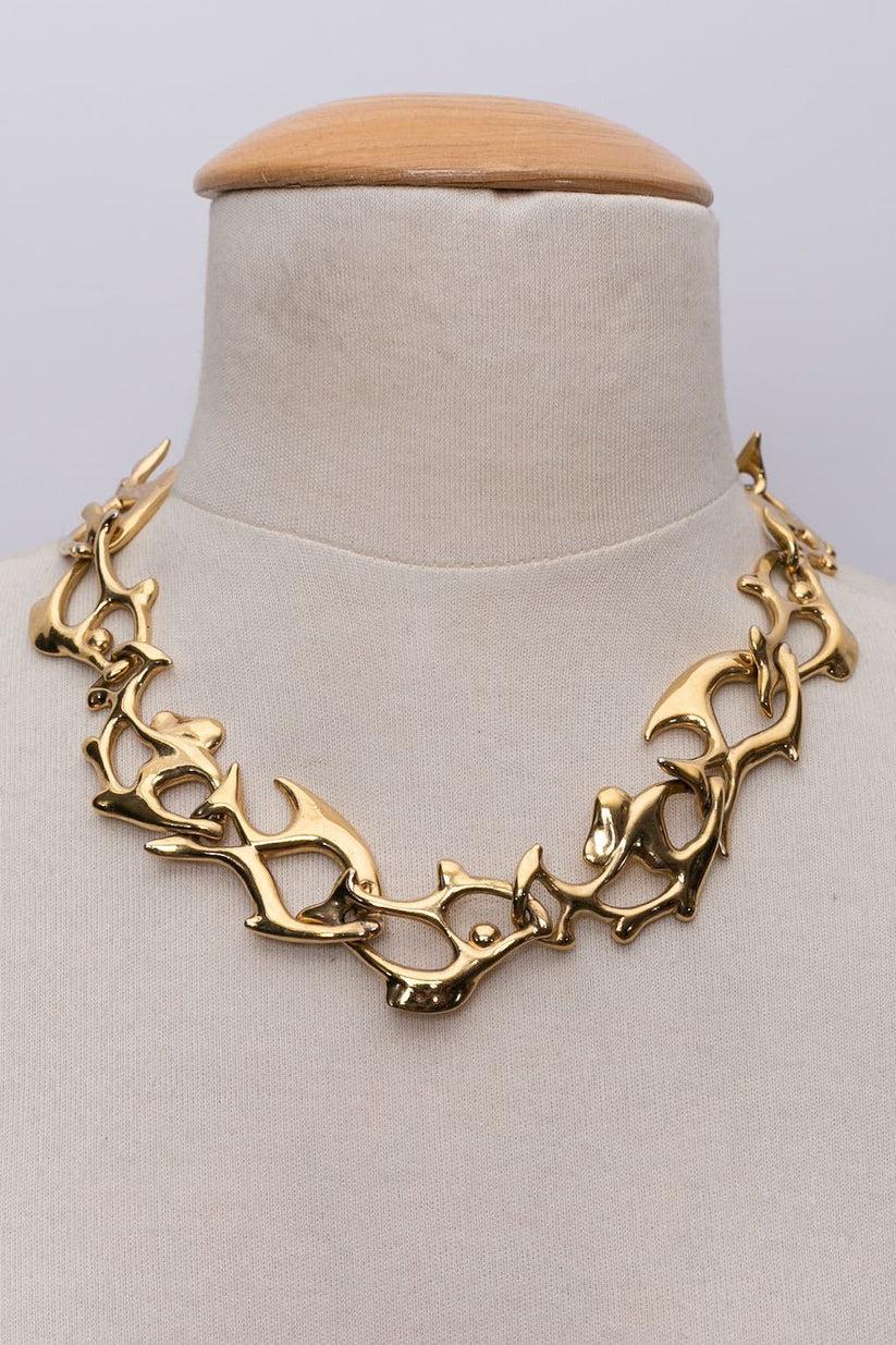 Yves Saint Laurent Fishes Gilted Metal Necklace In Good Condition For Sale In SAINT-OUEN-SUR-SEINE, FR