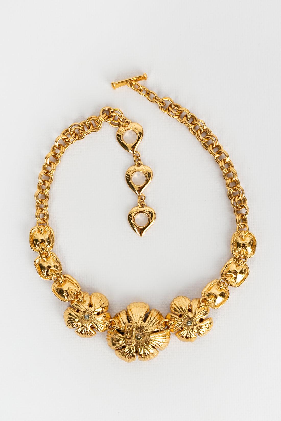 Women's Yves Saint Laurent Flower Necklace in Gilded Metal For Sale