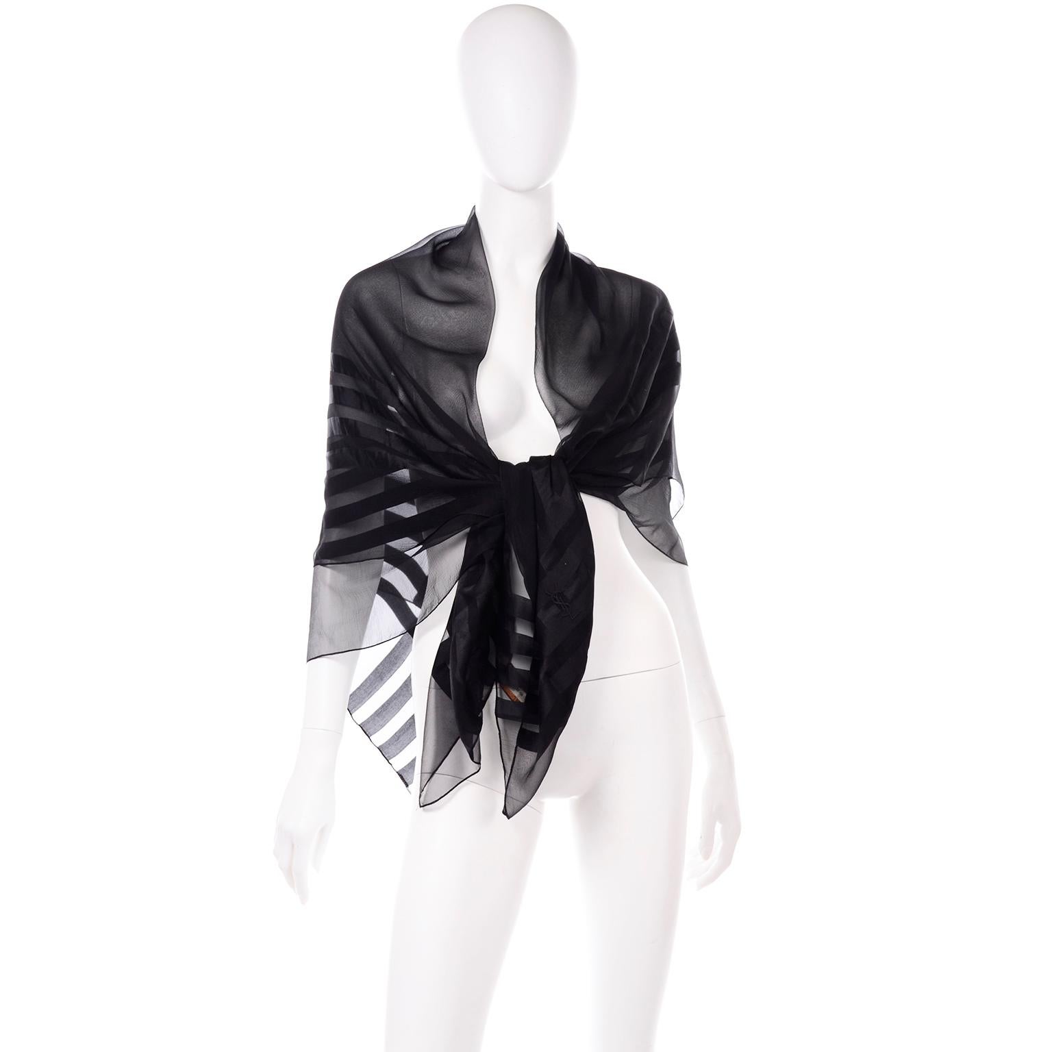 Yves Saint Laurent Foulards Seide überdimensioniert große schwarze schiere Schal oder Schal wickeln (Schwarz)