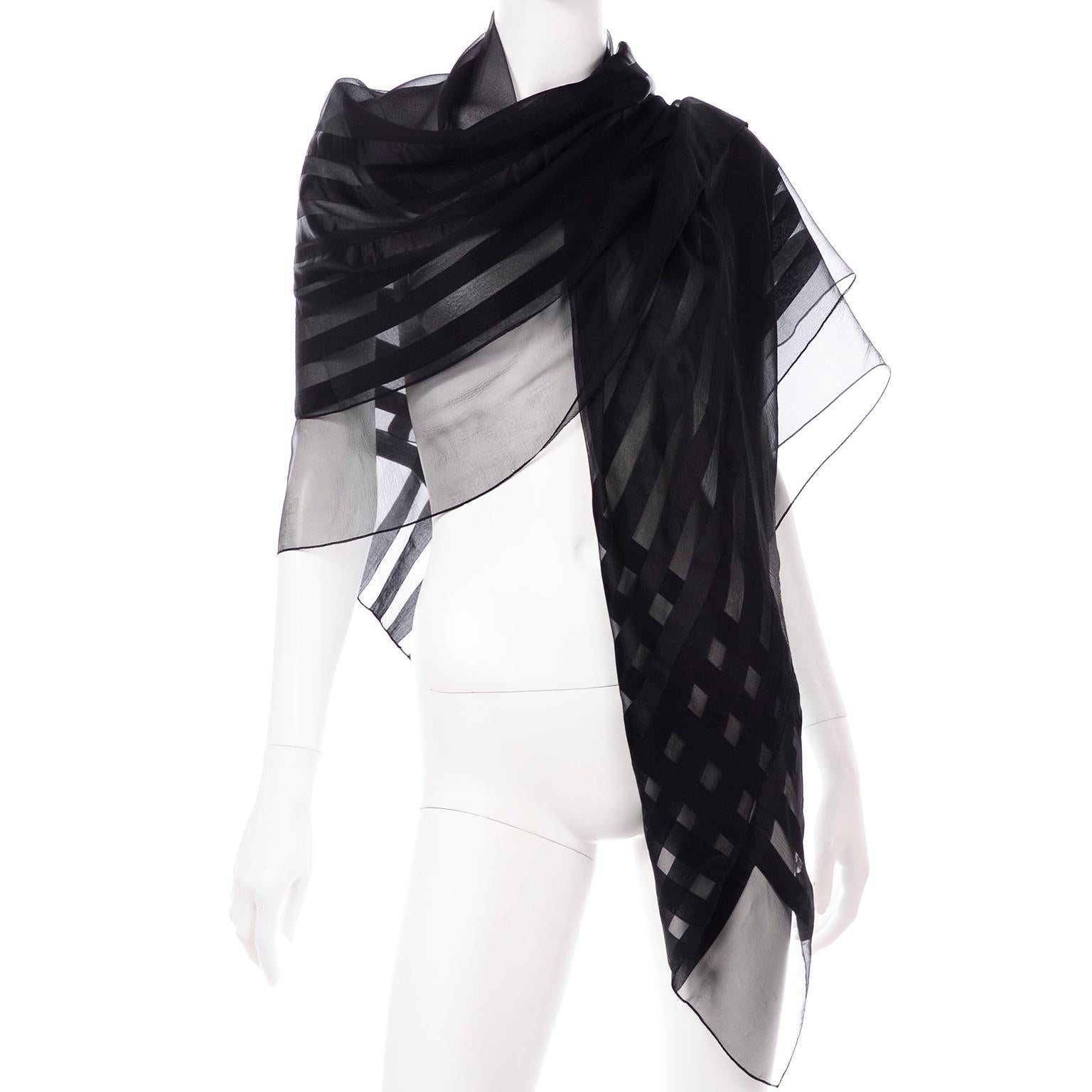 Yves Saint Laurent Foulards Seide überdimensioniert große schwarze schiere Schal oder Schal wickeln 2
