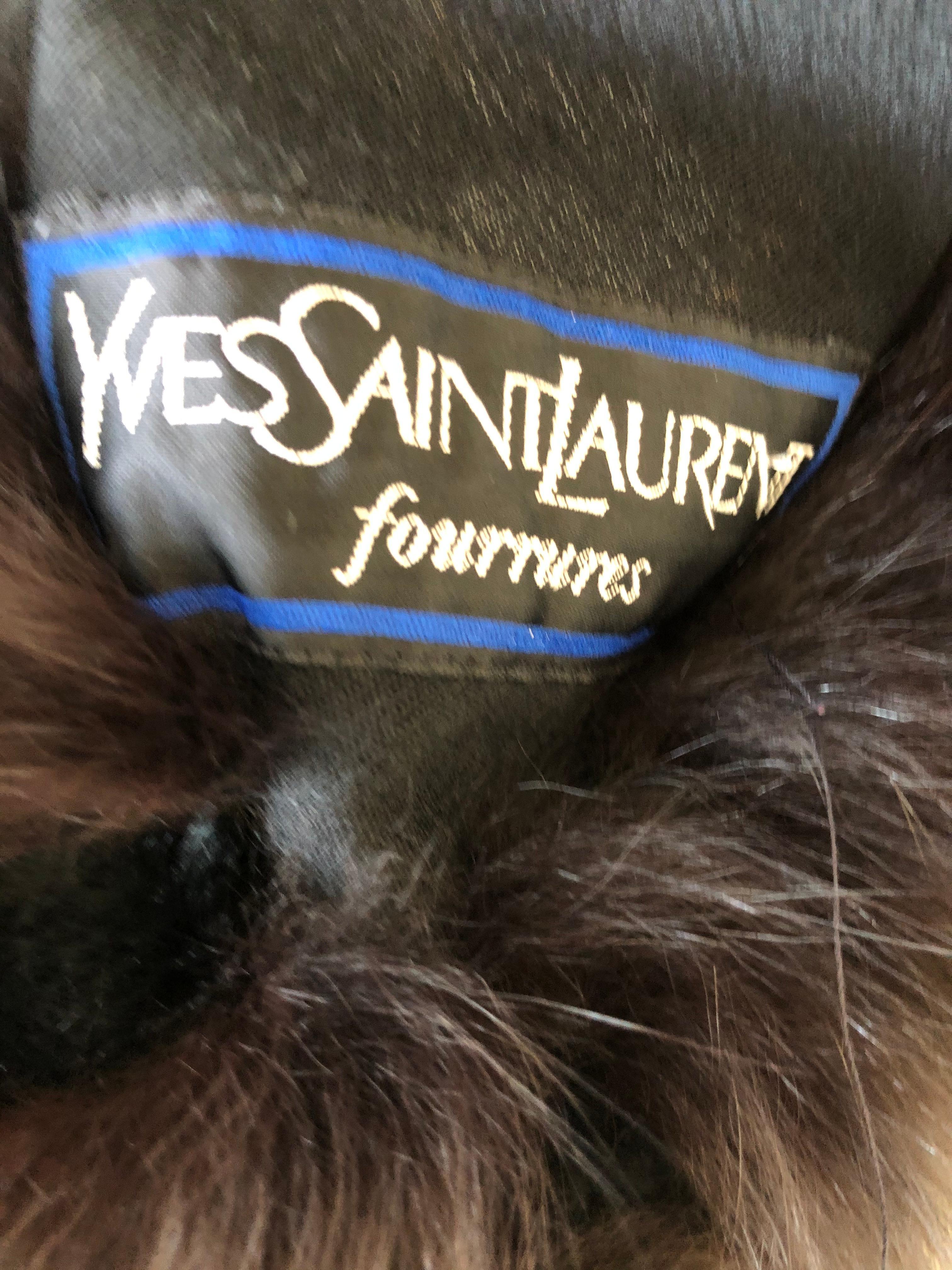 Yves Saint Laurent Fourrures Luxe Vintage Black Jersey Shawl w Fox Fur Trim  For Sale 5