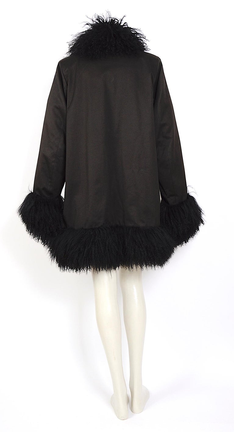 Yves Saint Laurent fourrures vintage black Mongolian lamb fur trimmed coat  In Excellent Condition For Sale In Antwerp, BE