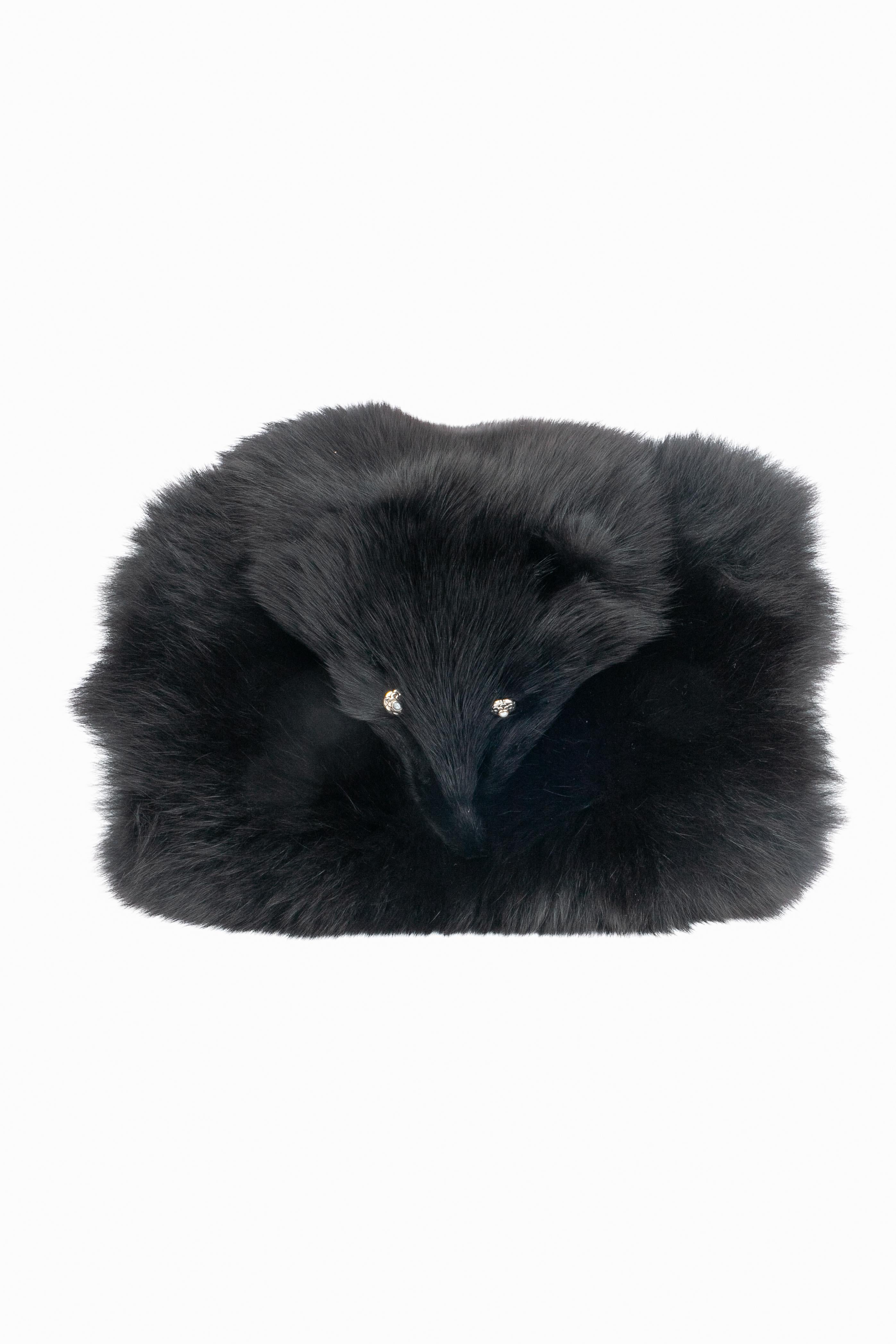 Noir Yves Saint Laurent fox muff en vente
