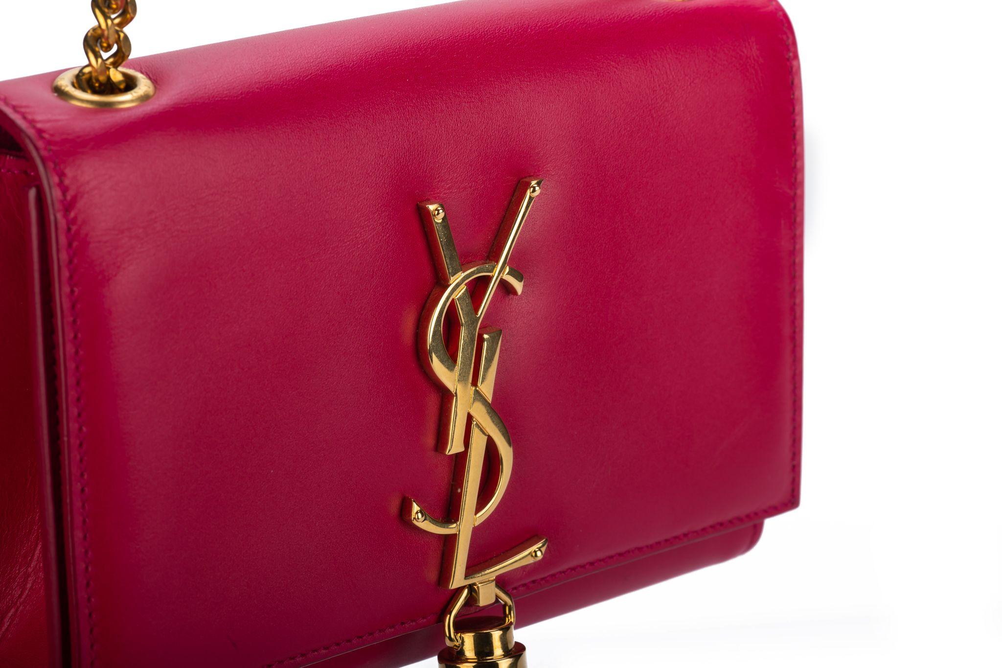 Yves Saint Laurent Fuchsia Leather Cross Body Bag In Excellent Condition For Sale In West Hollywood, CA