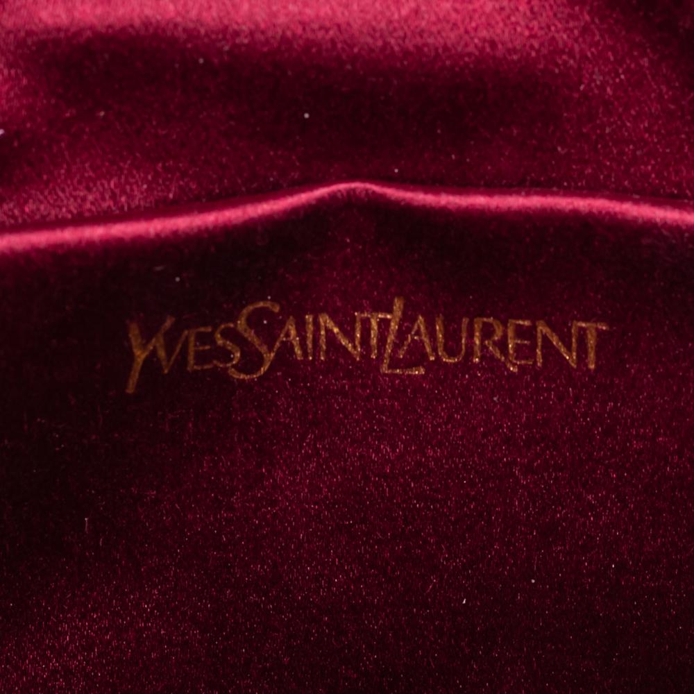 Yves Saint Laurent Y-Ligne Clutch aus Leder in Fuchsia 4