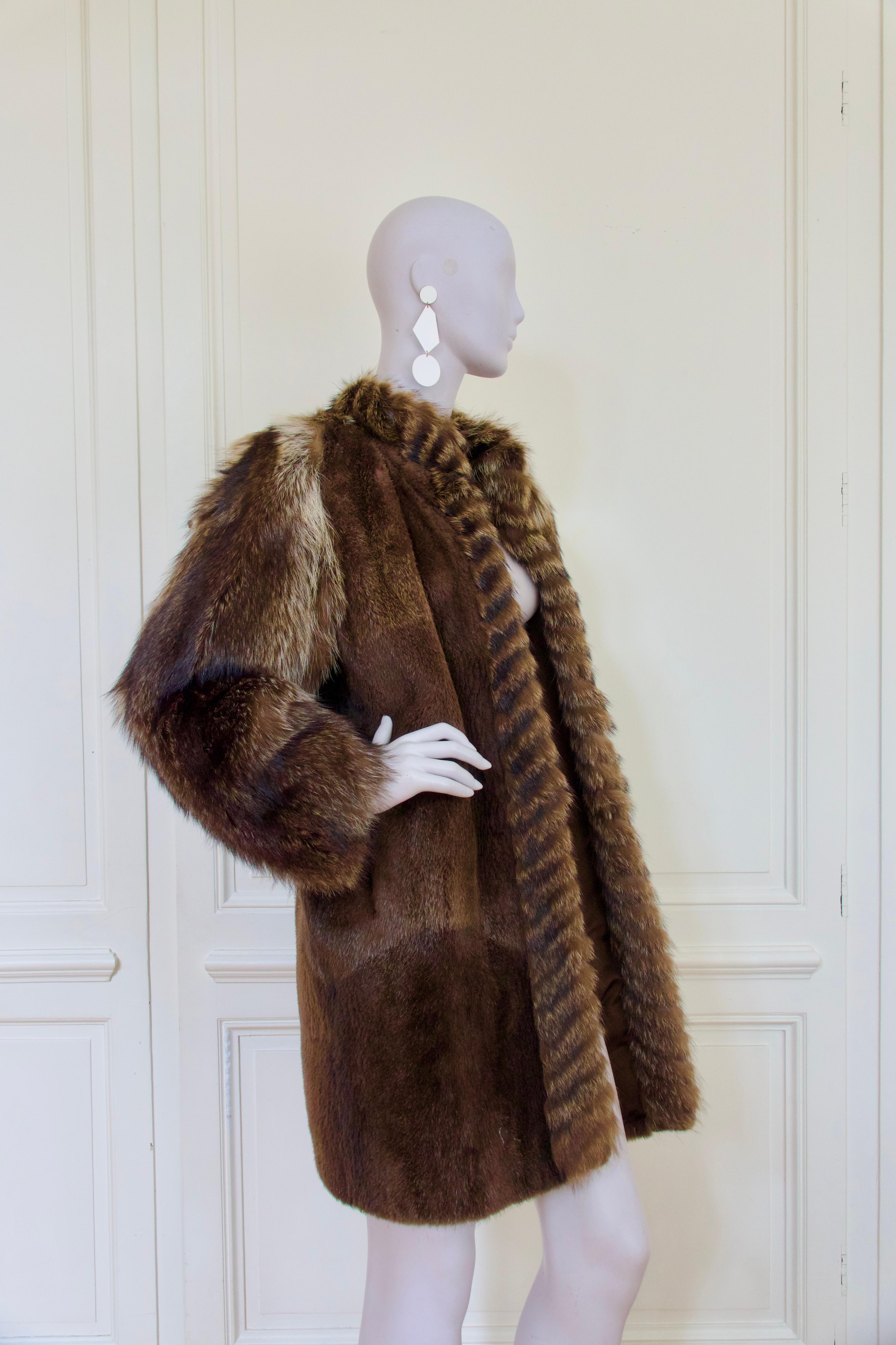 Yves Saint Laurent, Cappotto di pelliccia, Francia anni 2000 in vendita 2