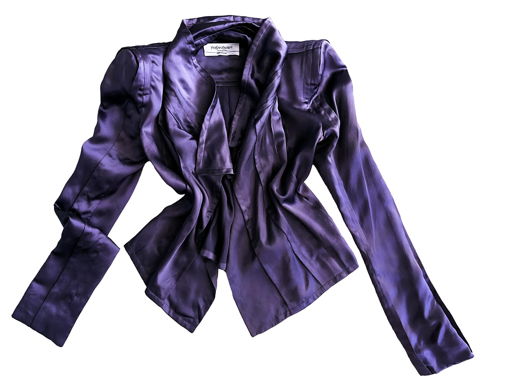 Yves Saint Laurent H/W 2003 Archivalische liquide Seidenjacke mit dramatischen Schulternbluse im Angebot 5