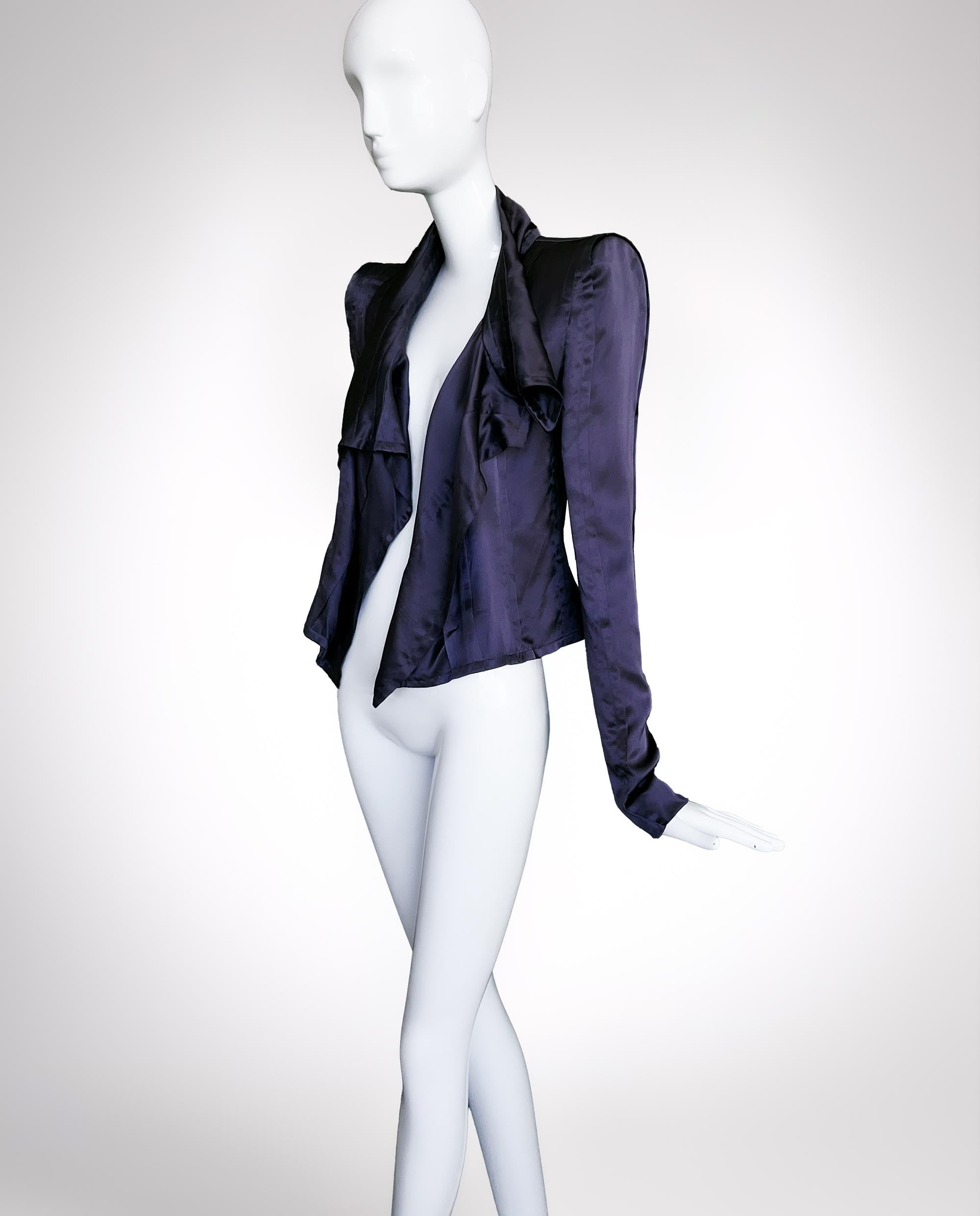 Yves Saint Laurent H/W 2003 Archivalische liquide Seidenjacke mit dramatischen Schulternbluse im Angebot 1