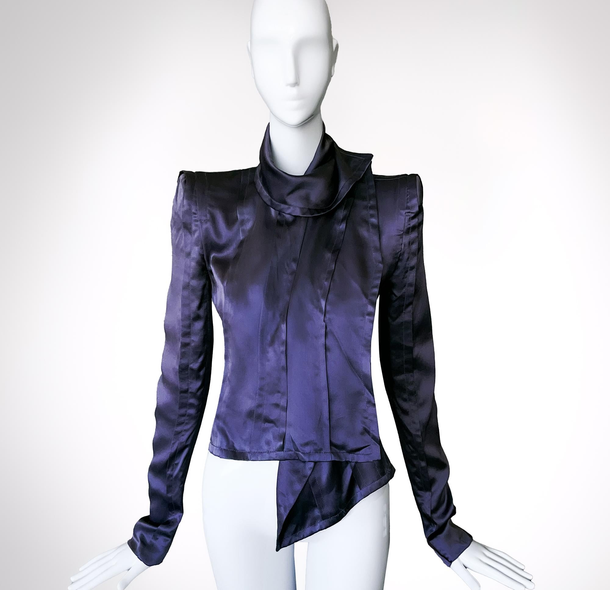 Yves Saint Laurent H/W 2003 Archivalische liquide Seidenjacke mit dramatischen Schulternbluse im Angebot 2