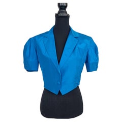 Veste courte Yves Saint Laurent en soie bleu clair, vintage des années 80