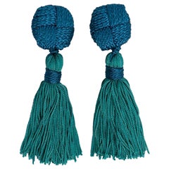 Yves Saint Laurent - Boucles d'oreilles à houppes en métal doré avec clip
