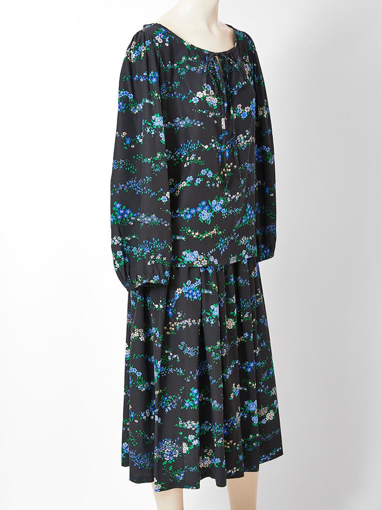 Yves Saint Laurent Give Gauche Floral Pattern Silk Ensemble In Good Condition In New York, NY