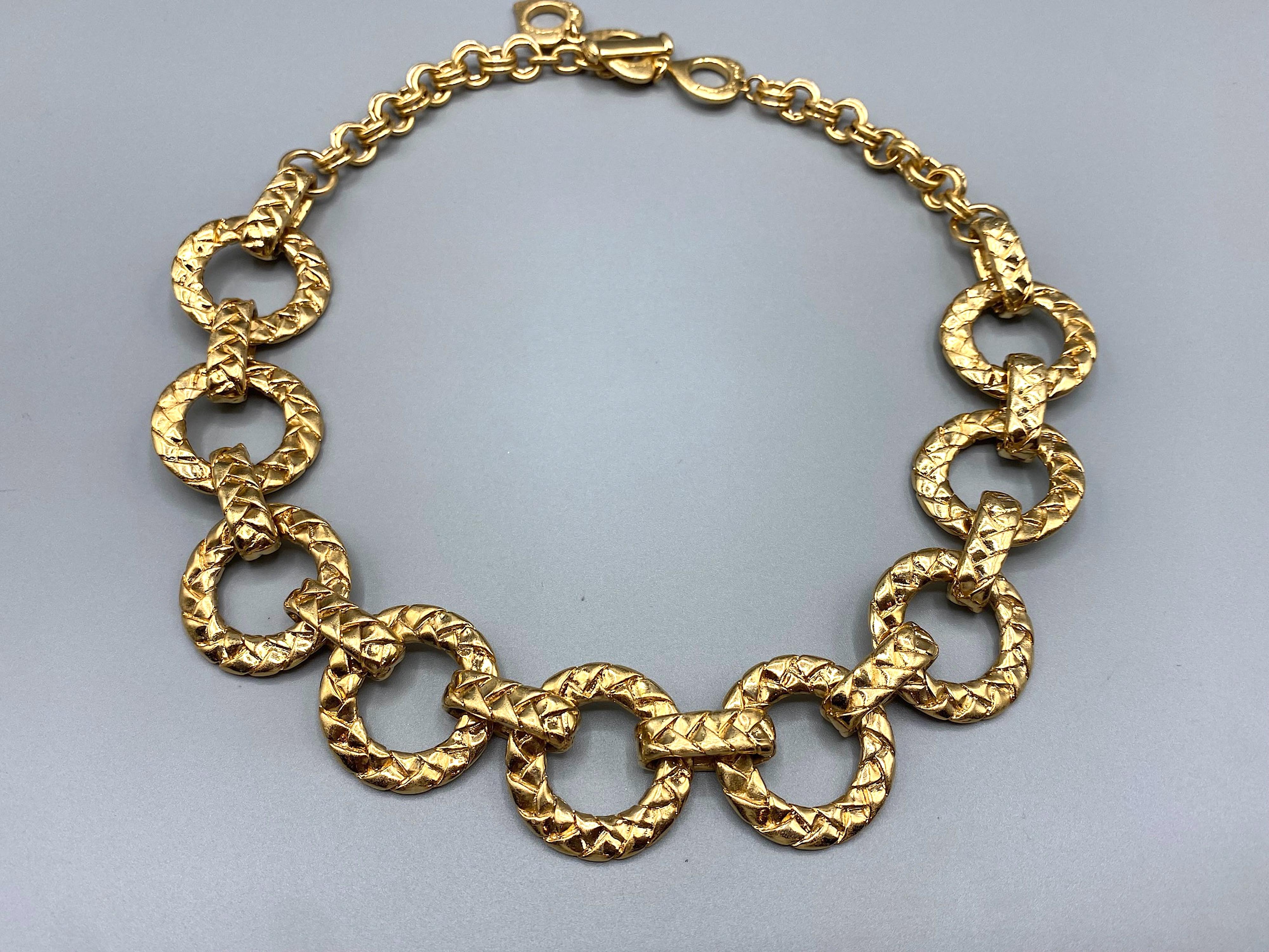Yves Saint Laurent 1980's Round Quilt Link Chain Necklace For Sale 2