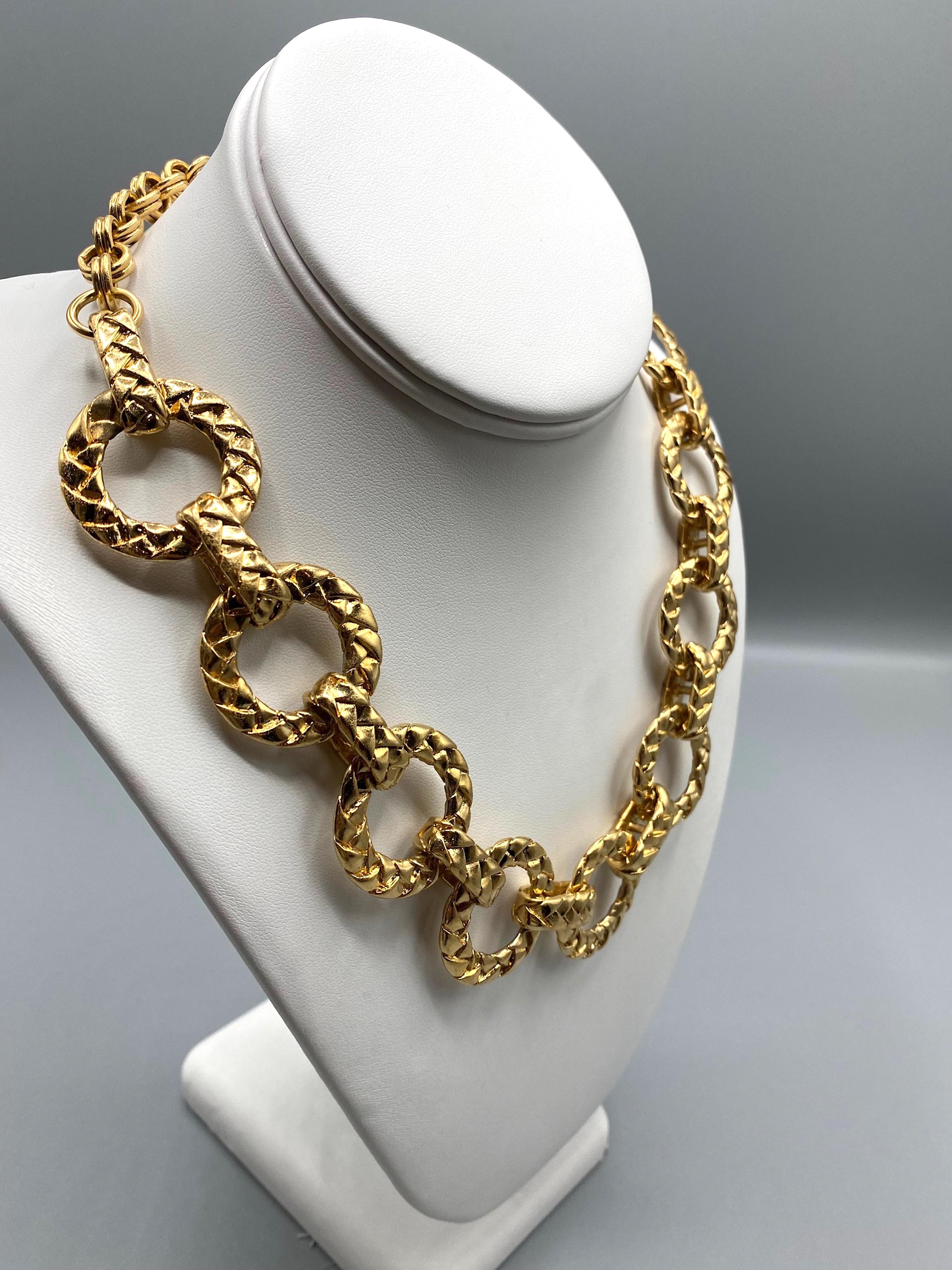 Yves Saint Laurent 1980's Round Quilt Link Chain Necklace For Sale 4