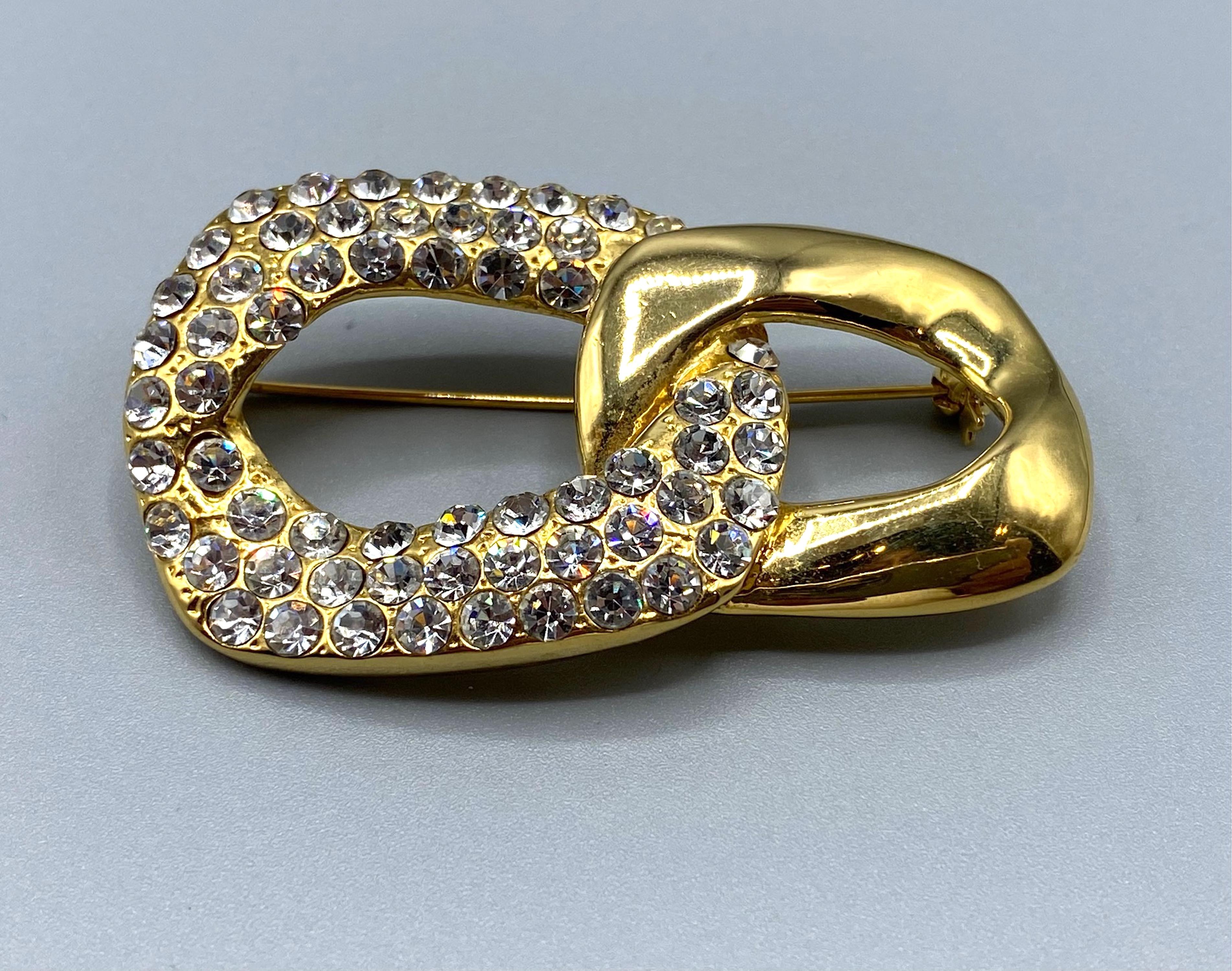 Yves Saint Laurent 1980s Gold & Rhinestone Link Brooch In Good Condition For Sale In New York, NY