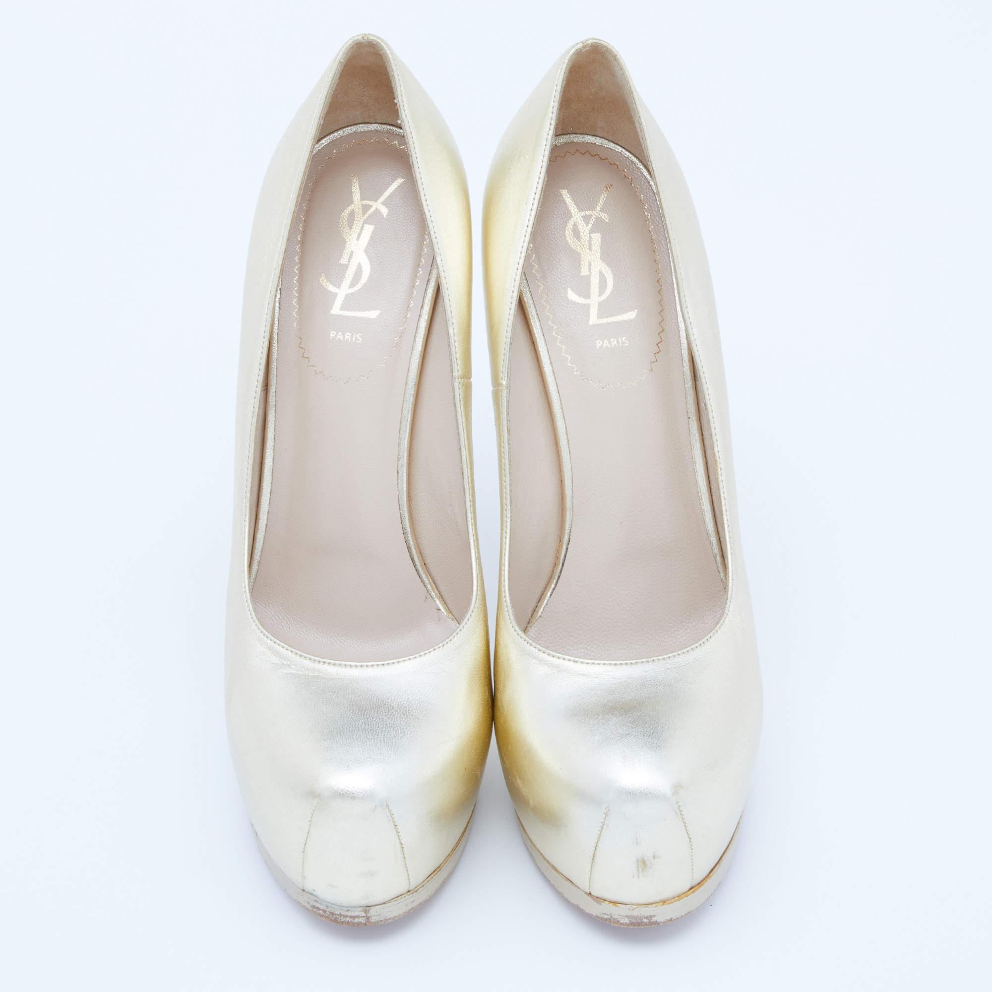 Yves Saint Laurent Gold Leather Tribtoo Platform Pumps Size 38.5 In Good Condition For Sale In Dubai, Al Qouz 2
