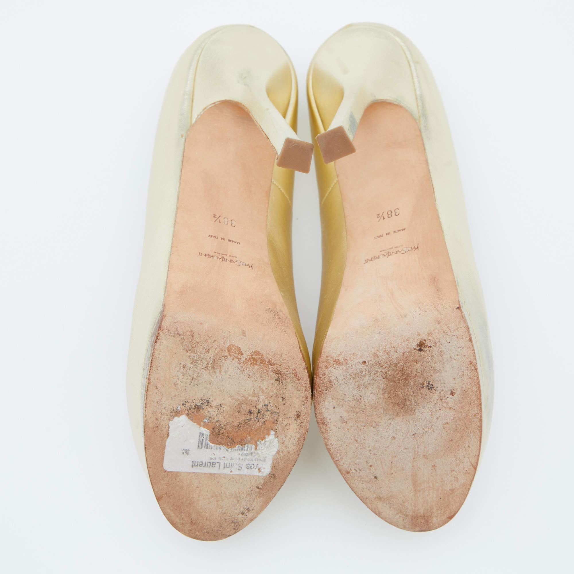 Yves Saint Laurent Gold Leather Tribtoo Platform Pumps Size 38.5 For Sale 2
