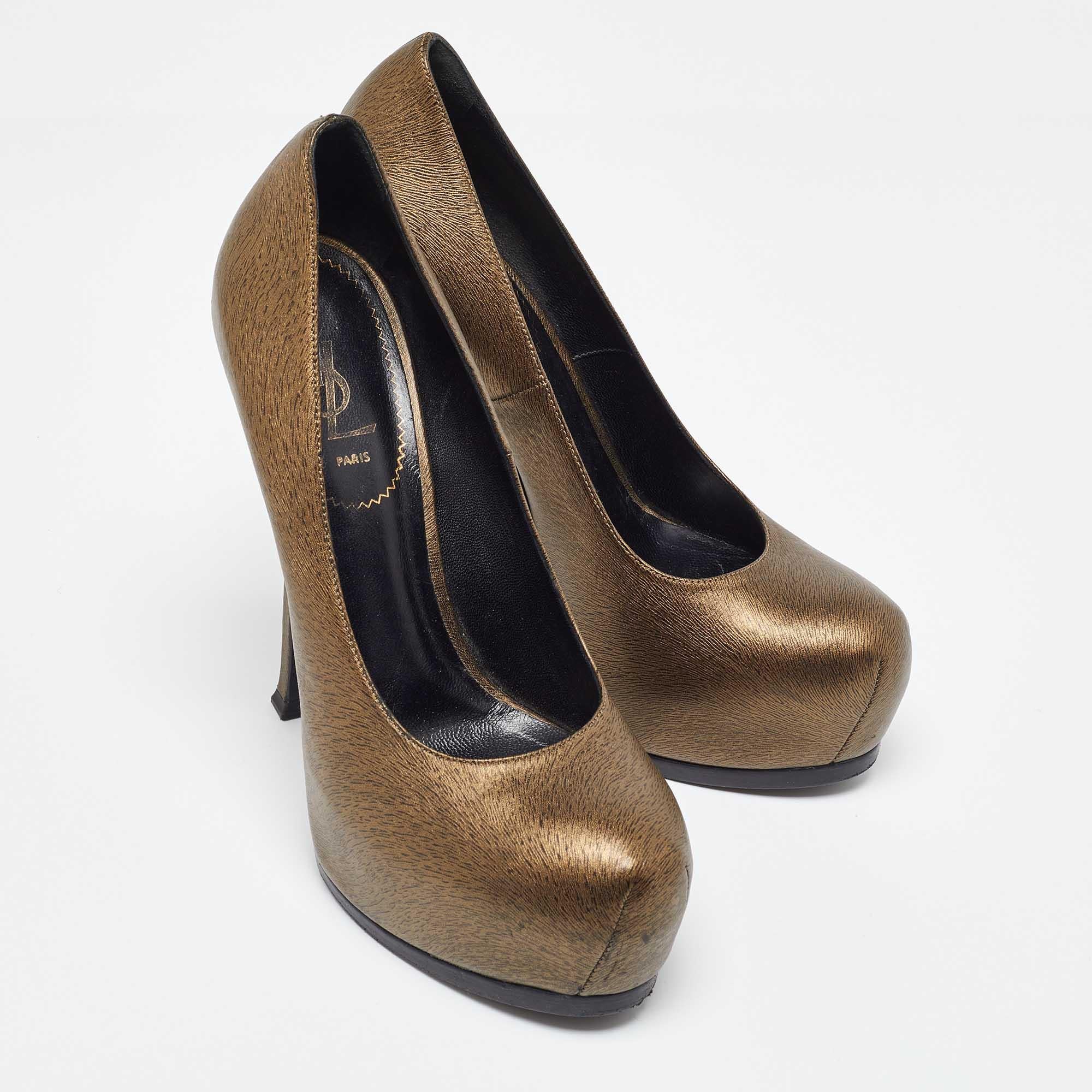 Yves Saint Laurent Gold Leather Tribtoo Platform Pumps Size 39 In Good Condition In Dubai, Al Qouz 2