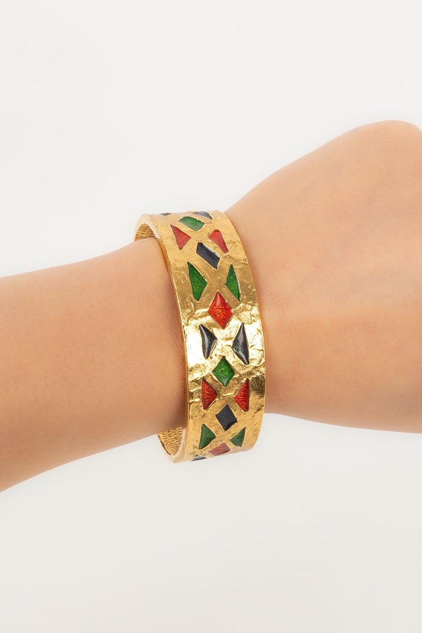 Yves Saint Laurent Bracelet en métal doré et émail en vente 4