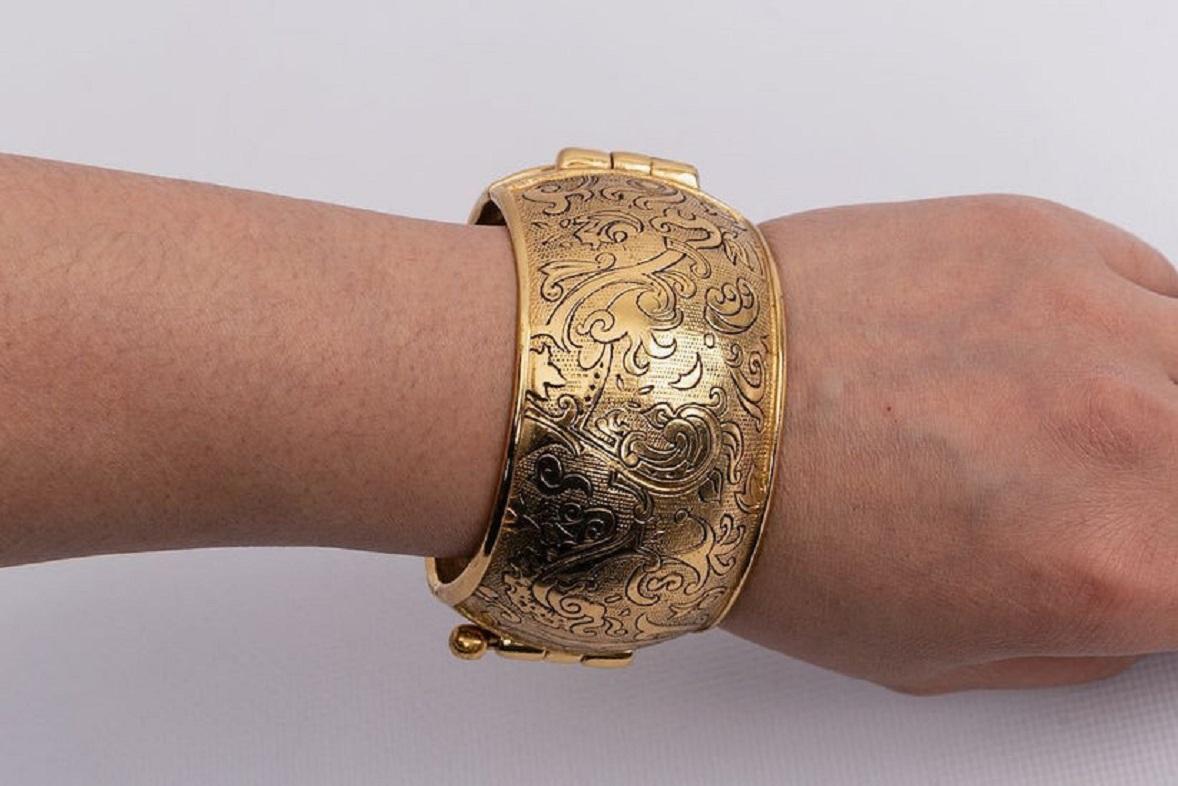 Yves Saint Laurent Gold Metal Cuff Bracelet For Sale 4