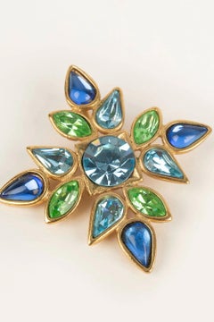 Yves Saint Laurent Gold metal pendant