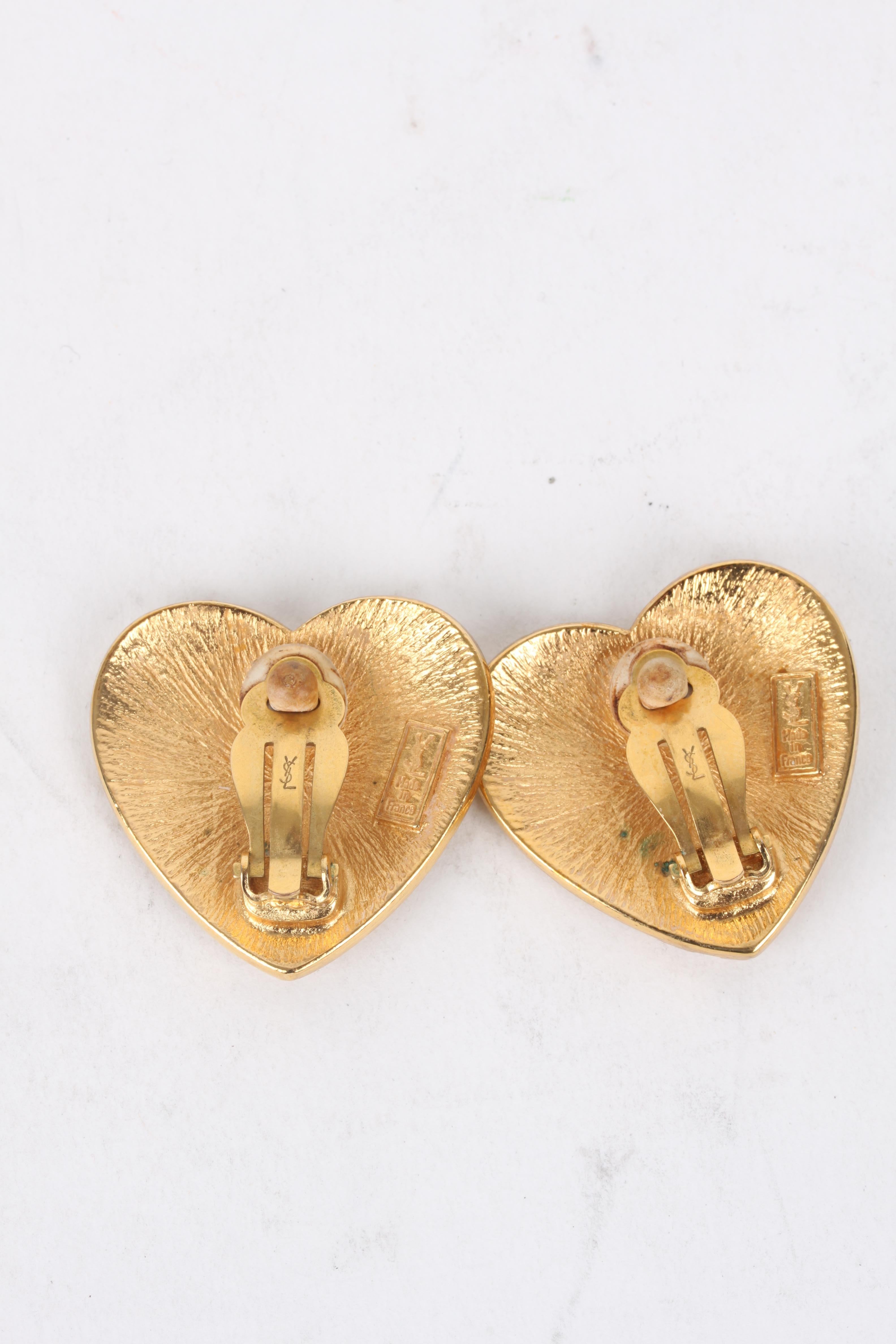 Yves Saint Laurent Gold-Plated Logo Heart Clip-On Earrings In Excellent Condition For Sale In Baarn, NL