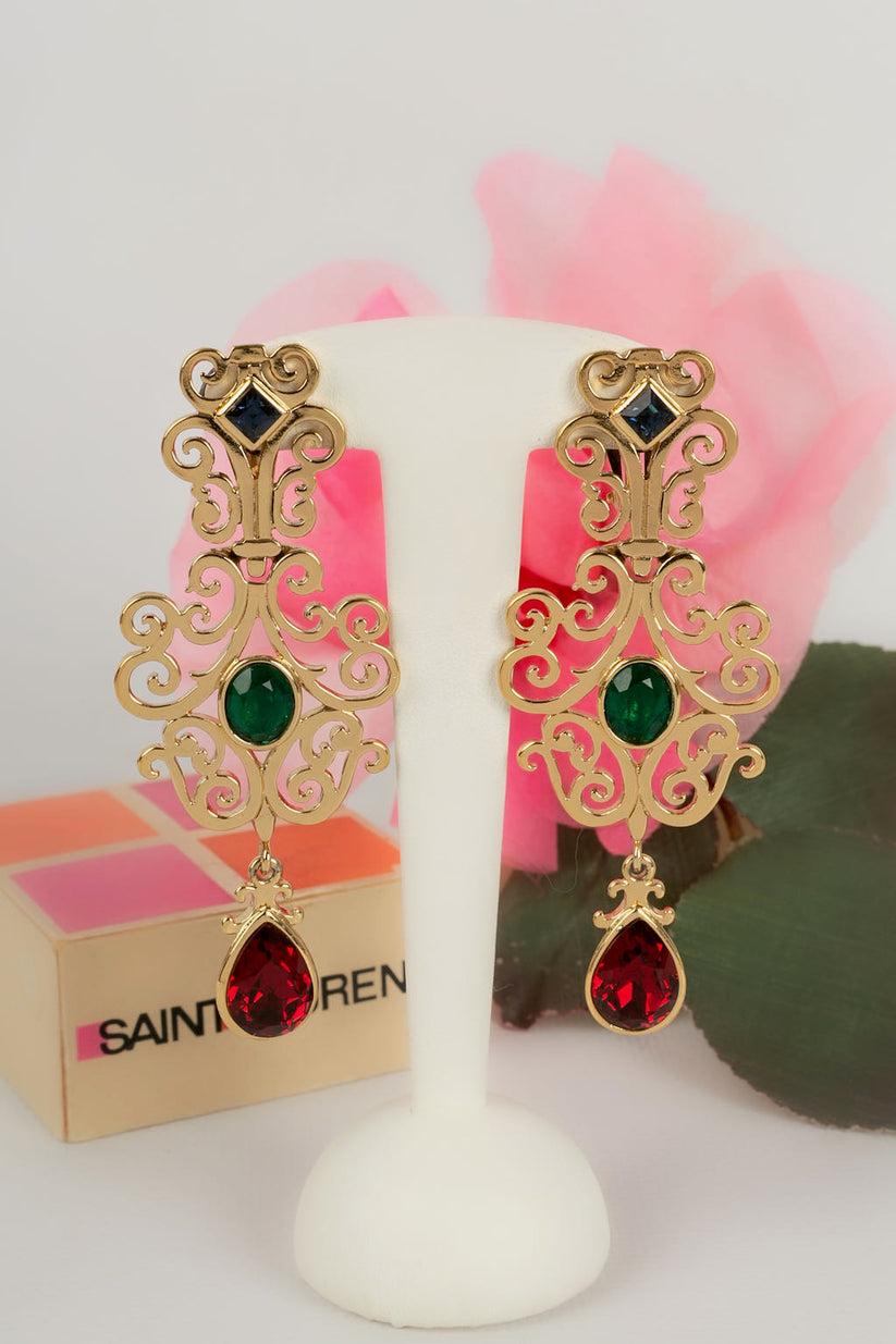 Yves Saint Laurent Gold-Plated Metal Clip Earrings Decorated with Rhinestones For Sale 4