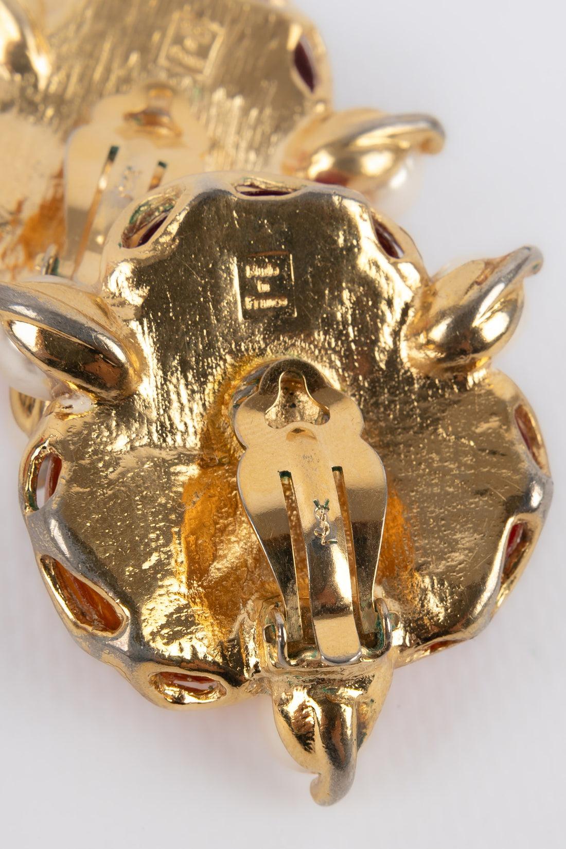 Yves Saint Laurent Golden Metal Clip-on Earrings, 1980s 1