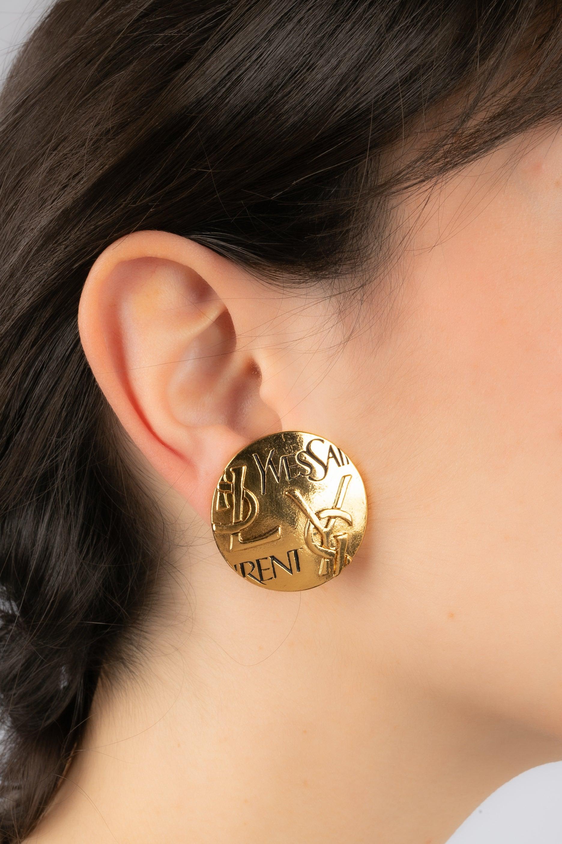 Yves Saint Laurent Golden Metal Clip-on Earrings, 1990s 2