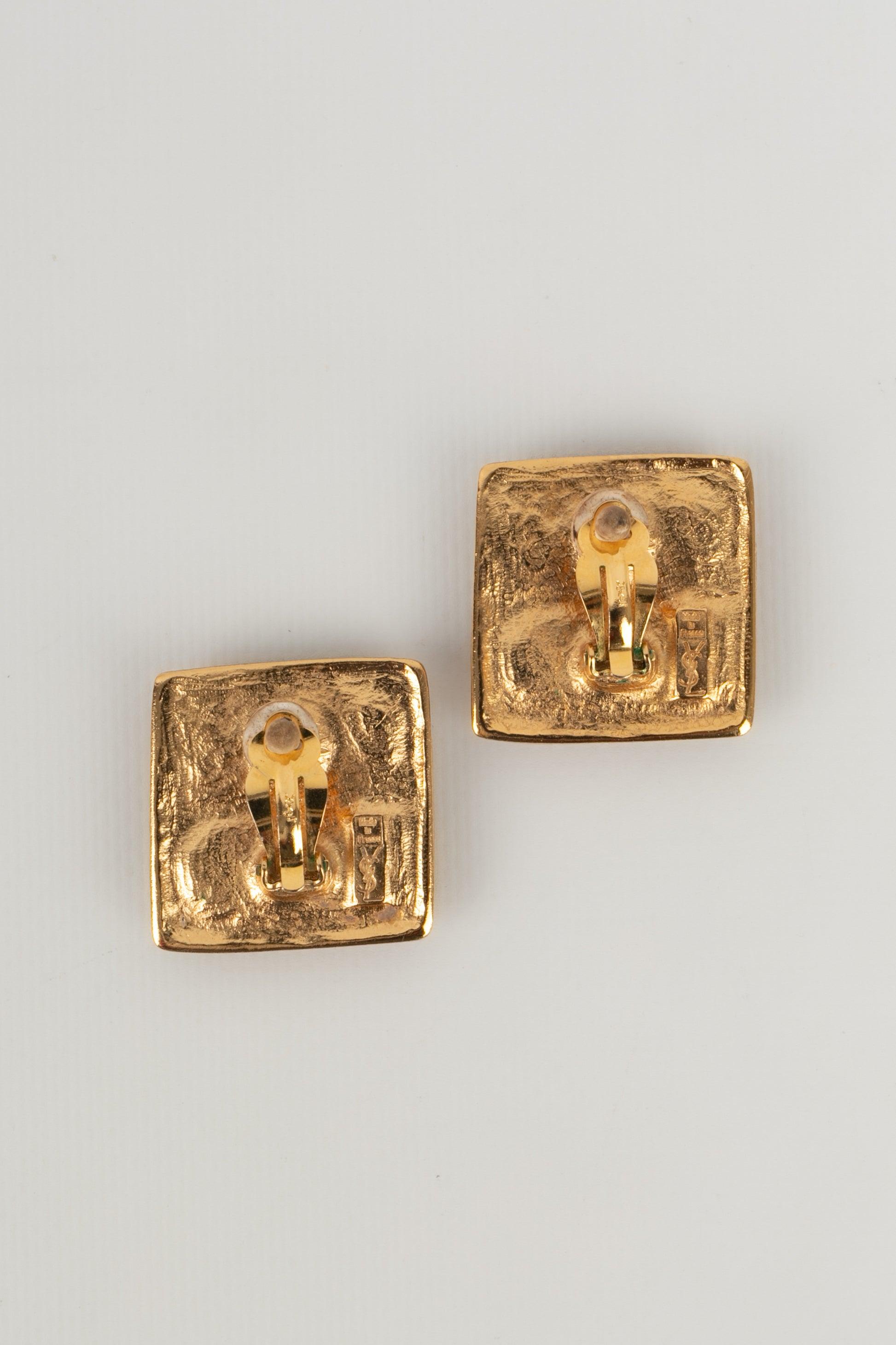 Women's Yves Saint Laurent Golden Metal Clip-On Earrings w/ Glass Paste Cabochons, 1980s For Sale