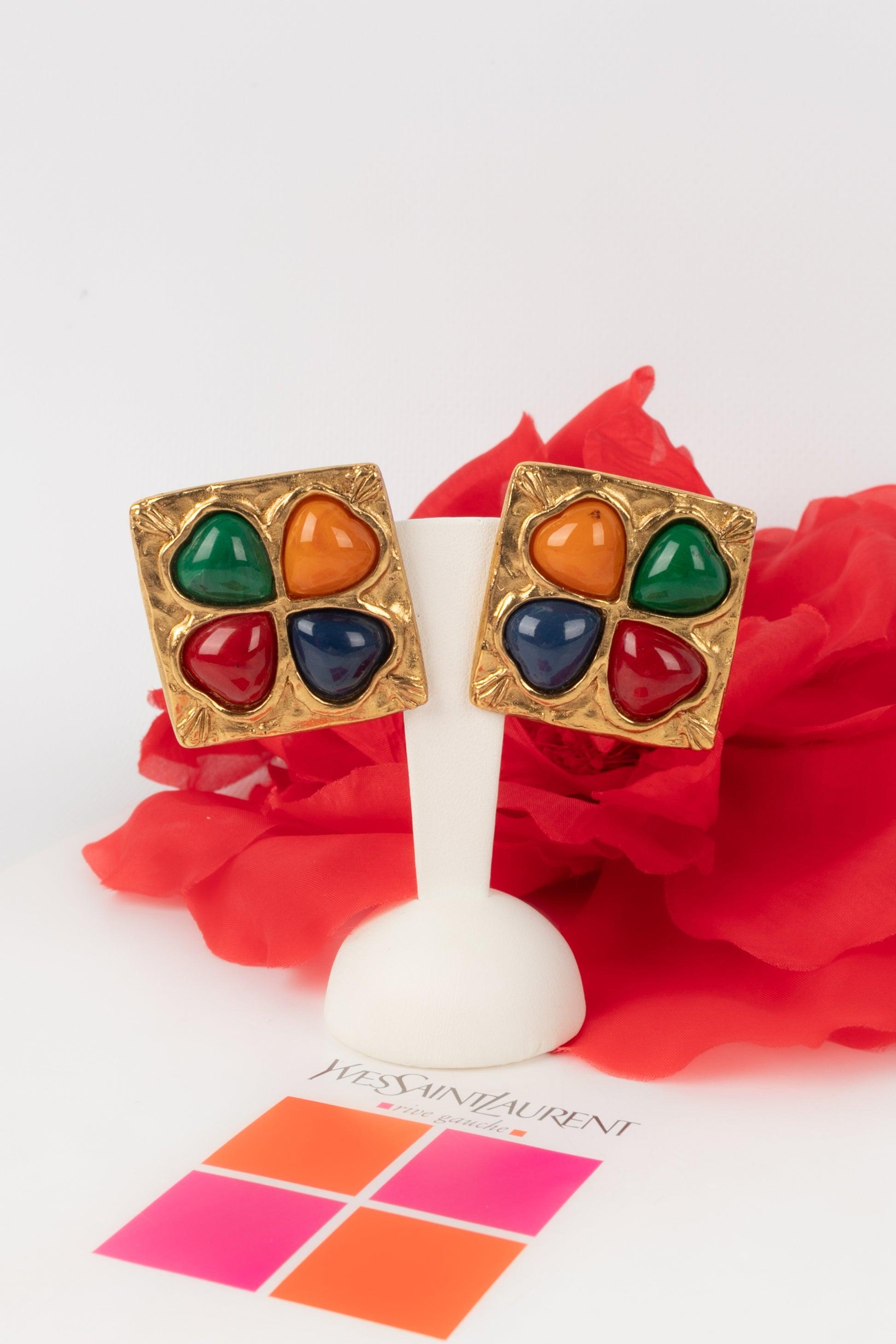 Yves Saint Laurent Golden Metal Clip-On Earrings w/ Glass Paste Cabochons, 1980s For Sale 2