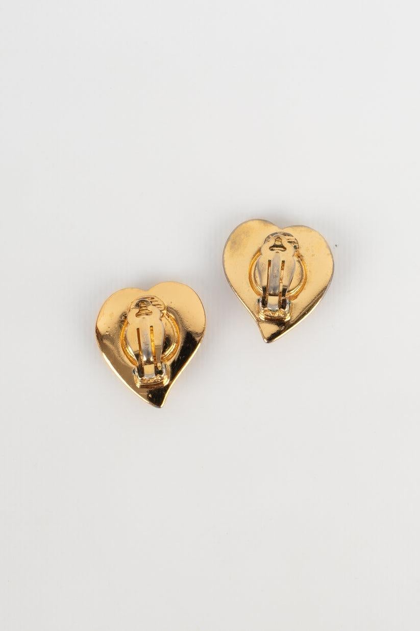 Yves Saint Laurent Golden Metal Clip-on Earrings with Blue Cabochons In Excellent Condition For Sale In SAINT-OUEN-SUR-SEINE, FR