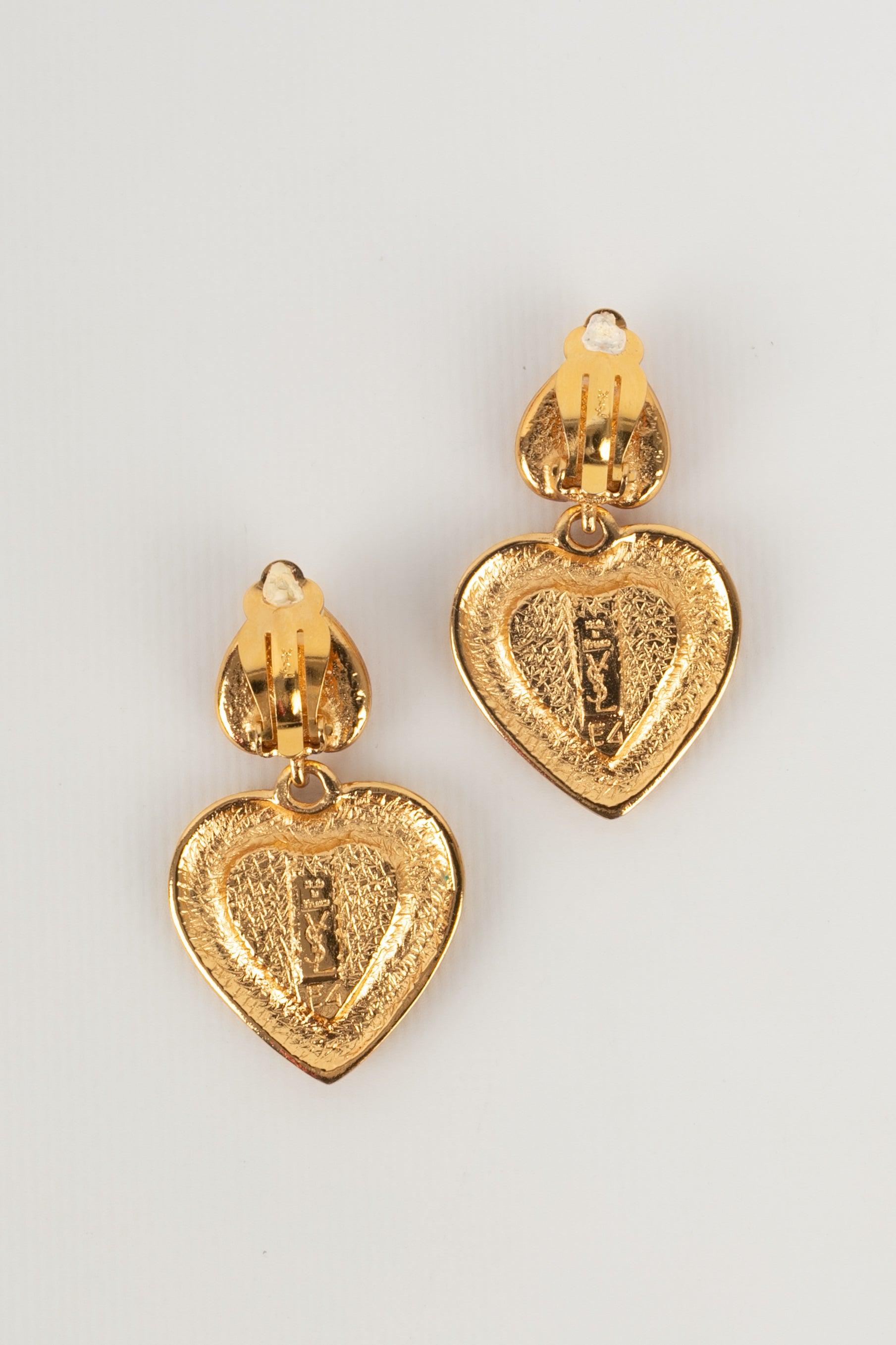 Yves Saint Laurent Golden Metal Clip-On Earrings with Orange Resin For Sale 1