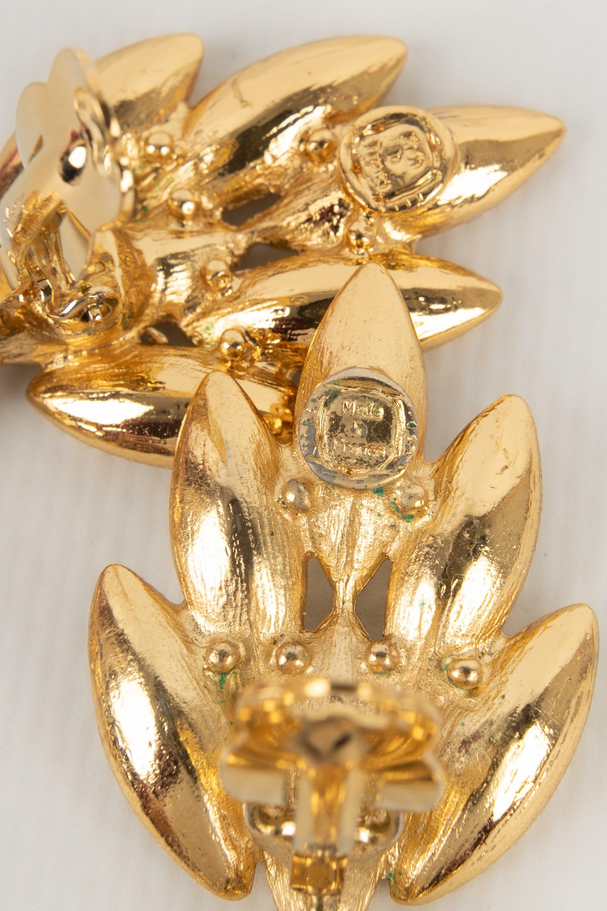 Yves Saint Laurent Golden Metal Earrings with Rhinestones For Sale 1