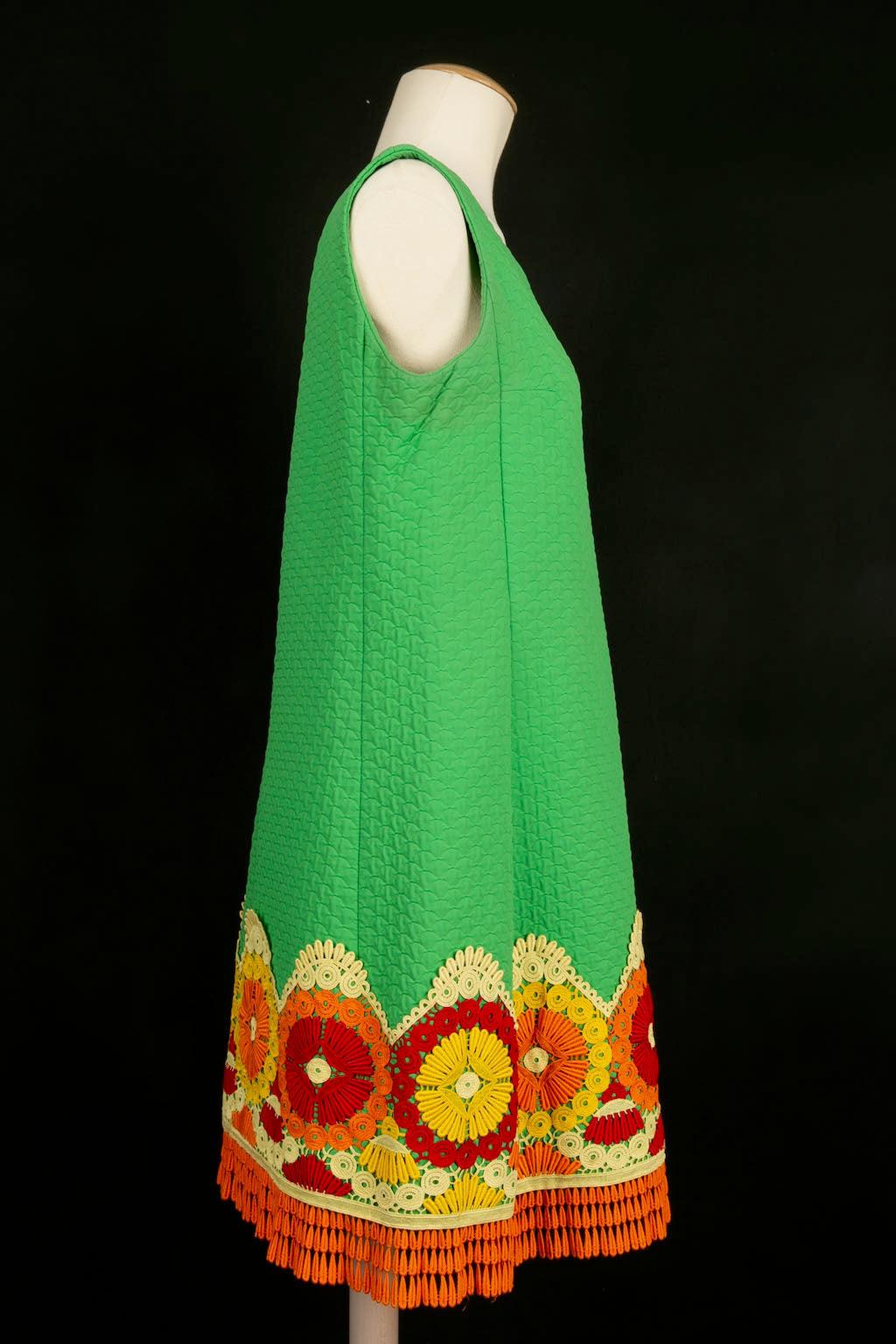 Yves Saint Laurent Grünes Trapezkleid aus Baumwolle Damen im Angebot