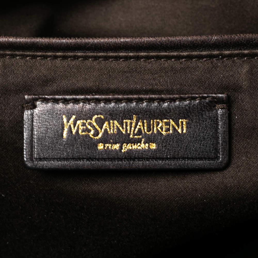 Übergroße Muse-Tasche aus grünem Leder von Yves Saint Laurent im Angebot 5