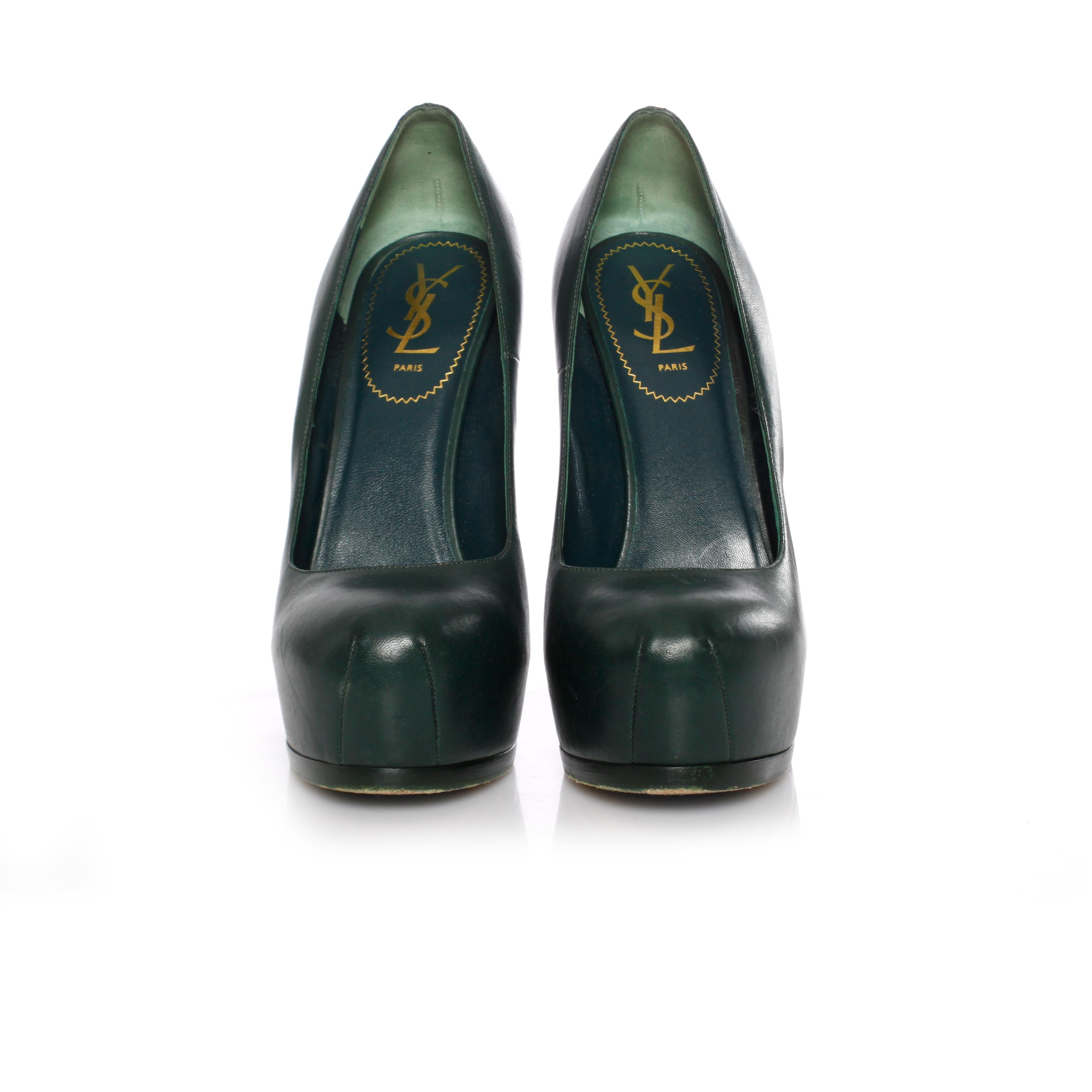 Yves Saint Laurent, Green leather Tribtoo platform pumps. For Sale 2