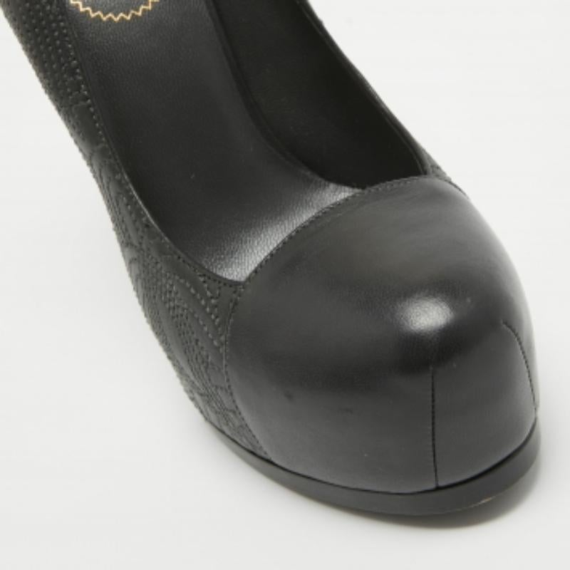 Noir Escarpins Yves Saint Laurent Tribtoo en cuir vert, taille 40 en vente