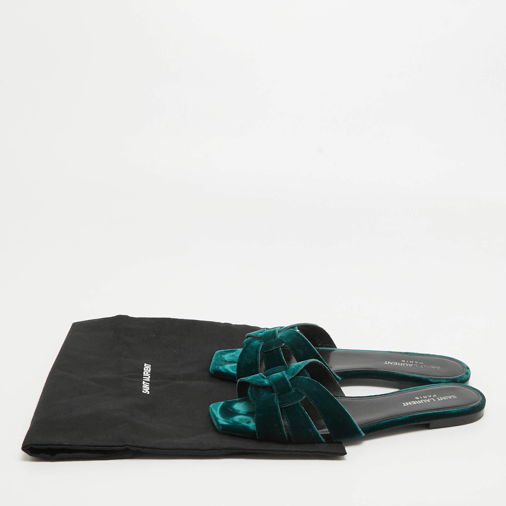 Yves Saint Laurent Green Velvet Tribute Flat Slides Size 38.5 For Sale 5