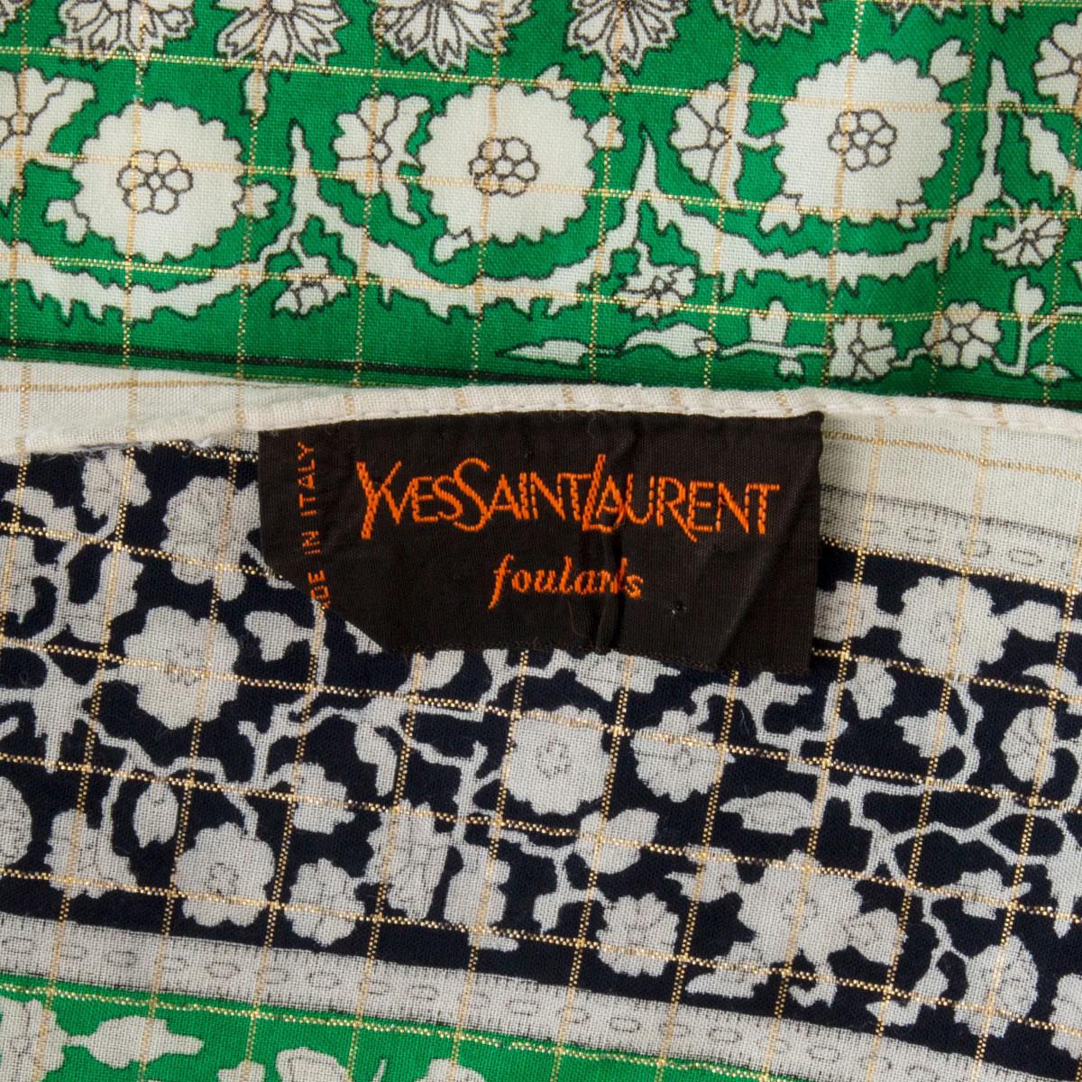 YVES SAINT LAURENT green white black cotton PAISLEY Shawl Scarf In Excellent Condition In Zürich, CH