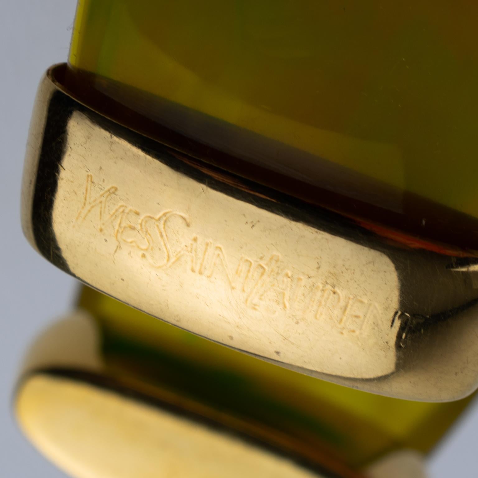 Yves Saint Laurent Brazalete de lucita verde, amarilla y metal dorado en venta 9