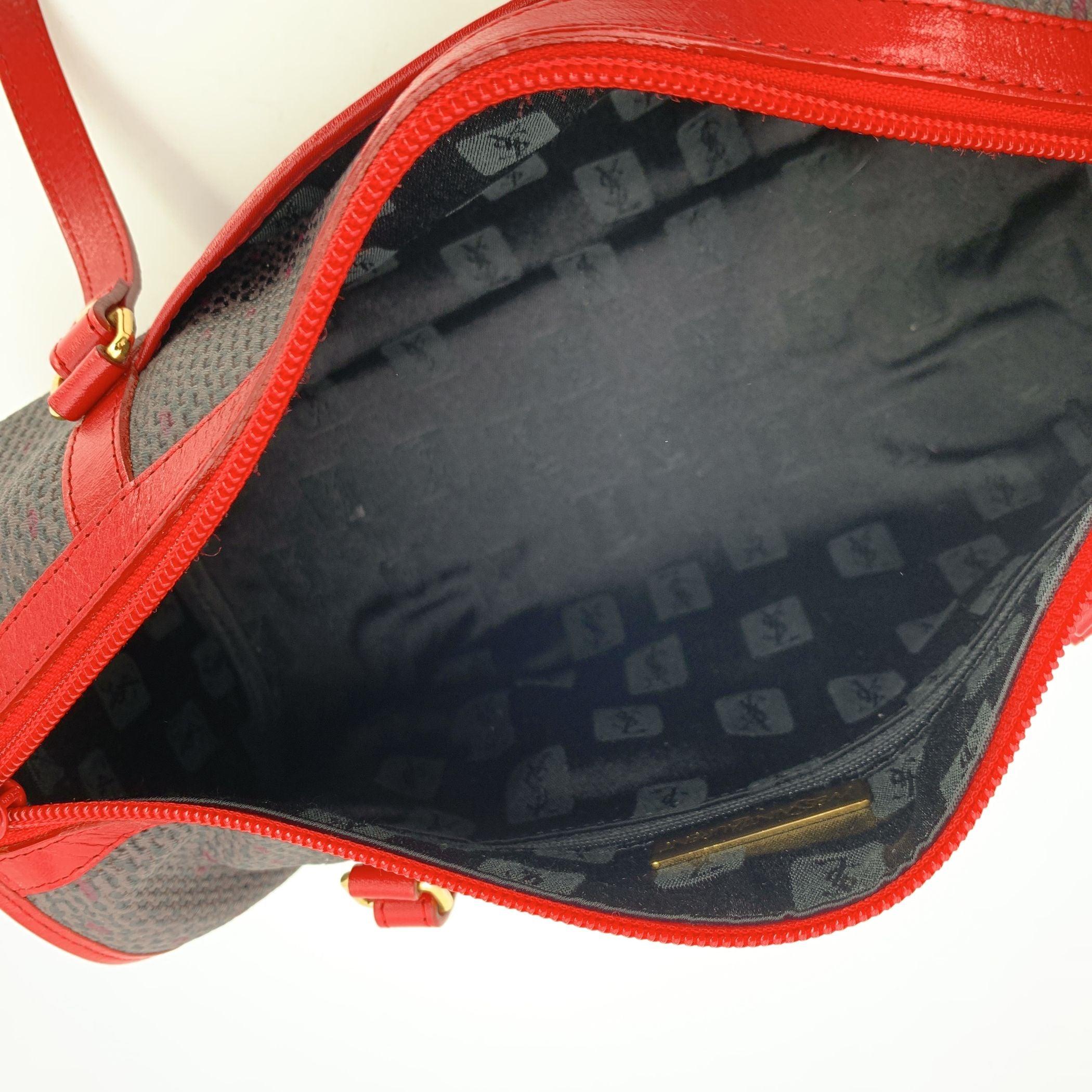 Yves Saint Laurent Borsa in tela di vinile testurizzata grigia e rossa In condizioni buone in vendita a Rome, Rome