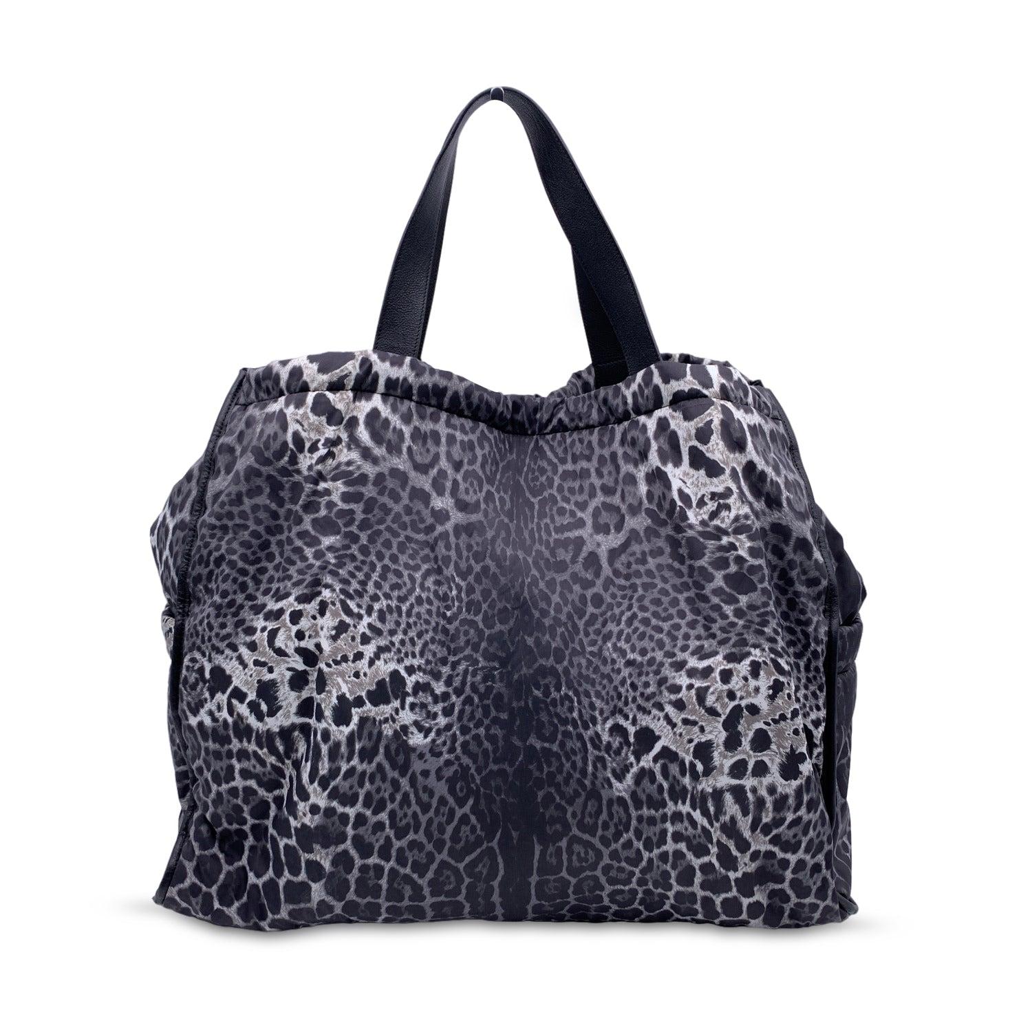 Yves Saint Laurent Grey Animalier Leopard Nylon Large Tote Bag In Excellent Condition In Rome, Rome