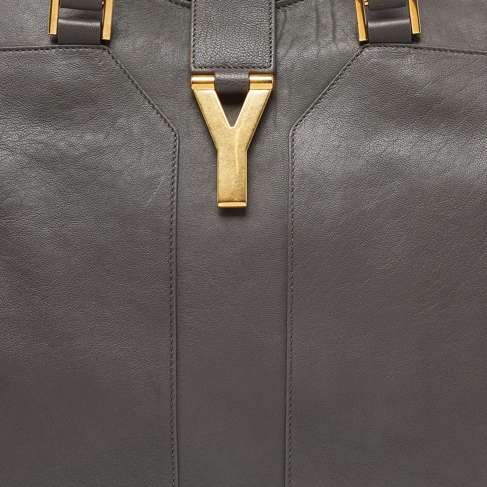 Yves Saint Laurent grand sac cabas Chyc en cuir gris 3