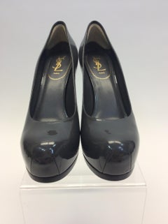 Yves Saint Laurent Grey Patent Leather Pump