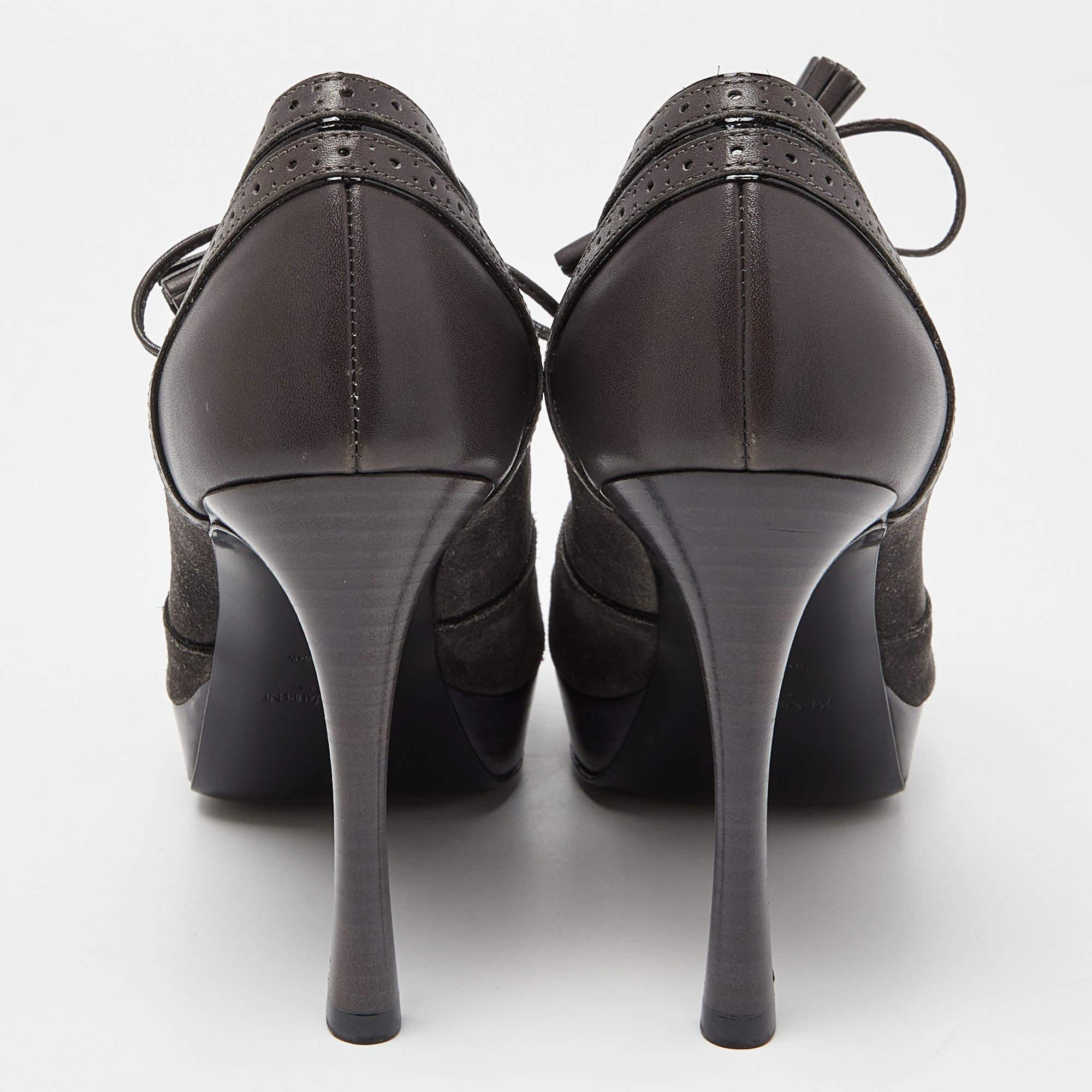 Bottines Janis Yves Saint Laurent en daim et cuir gris taille 38,5 en vente 1