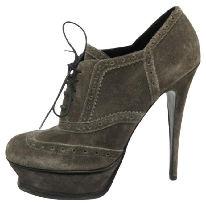Bottines Janis Yves Saint Laurent en daim gris, taille 39,5 en vente